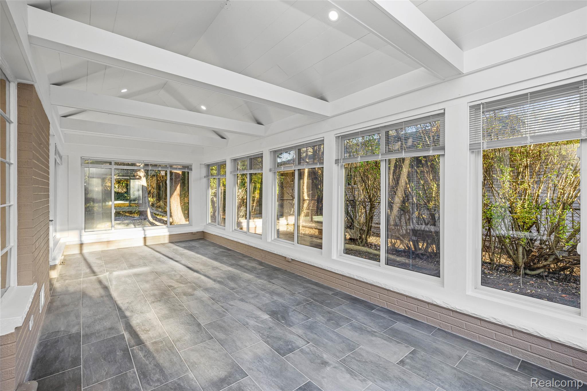 17240 Pontchartrain Blvd