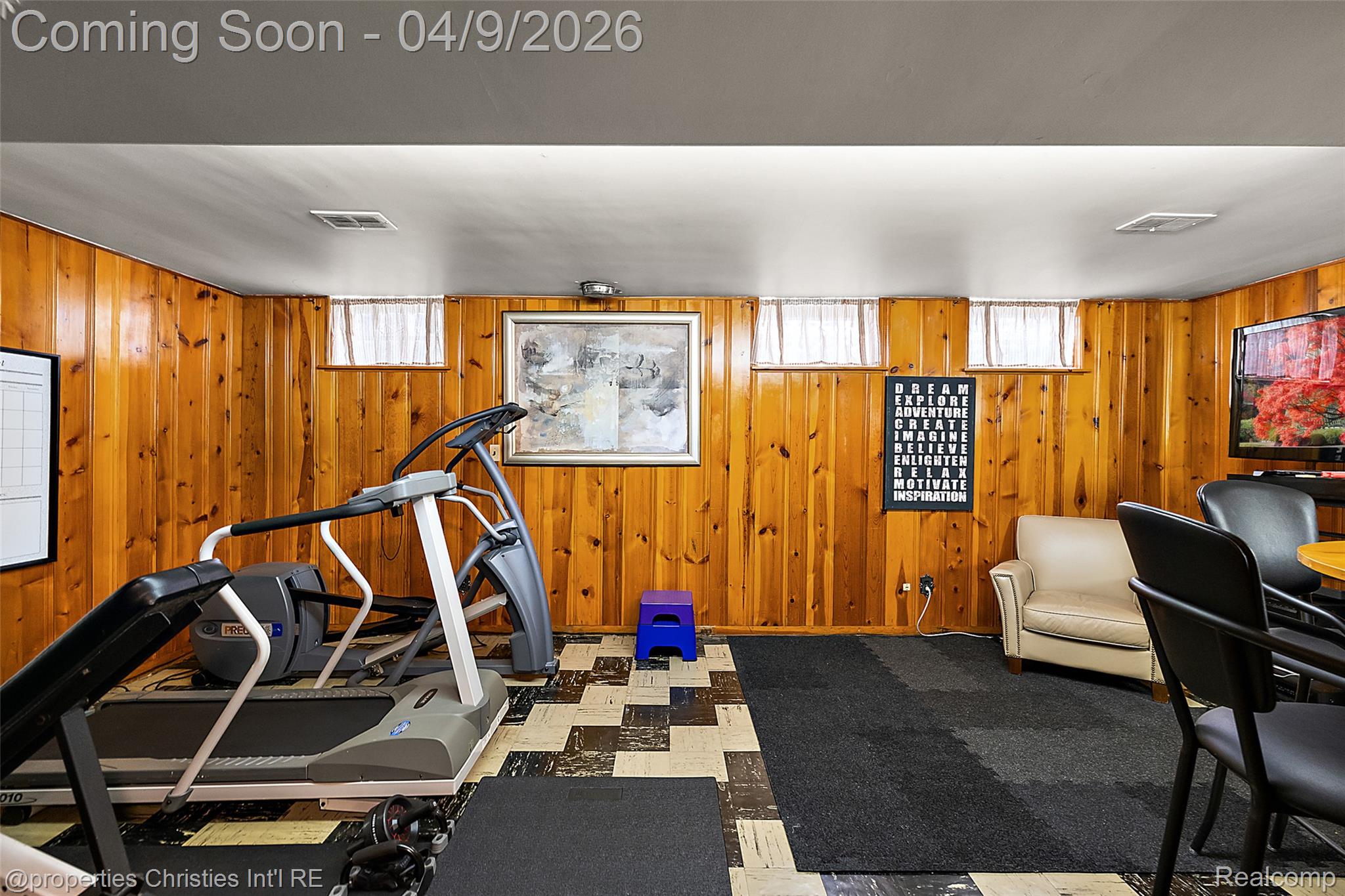 4795 W Outer Drive