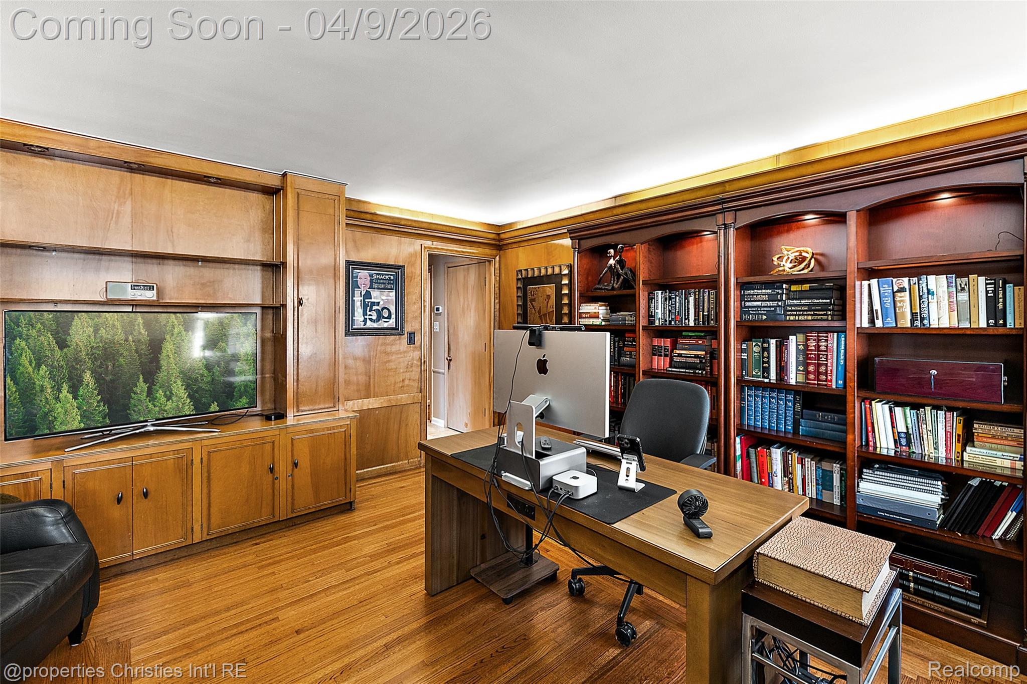 4795 W Outer Drive