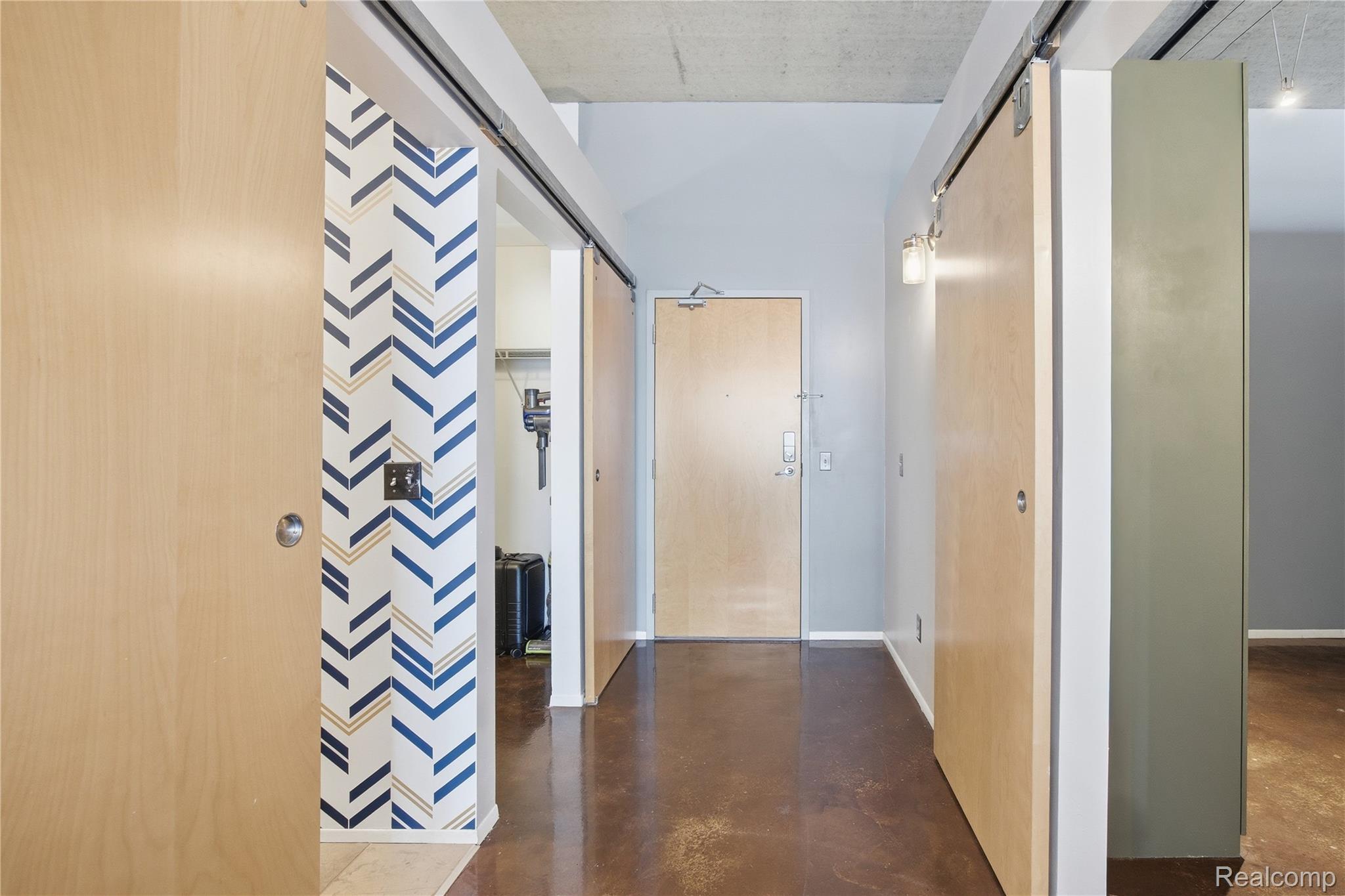 322 E Harrison Avenue 12