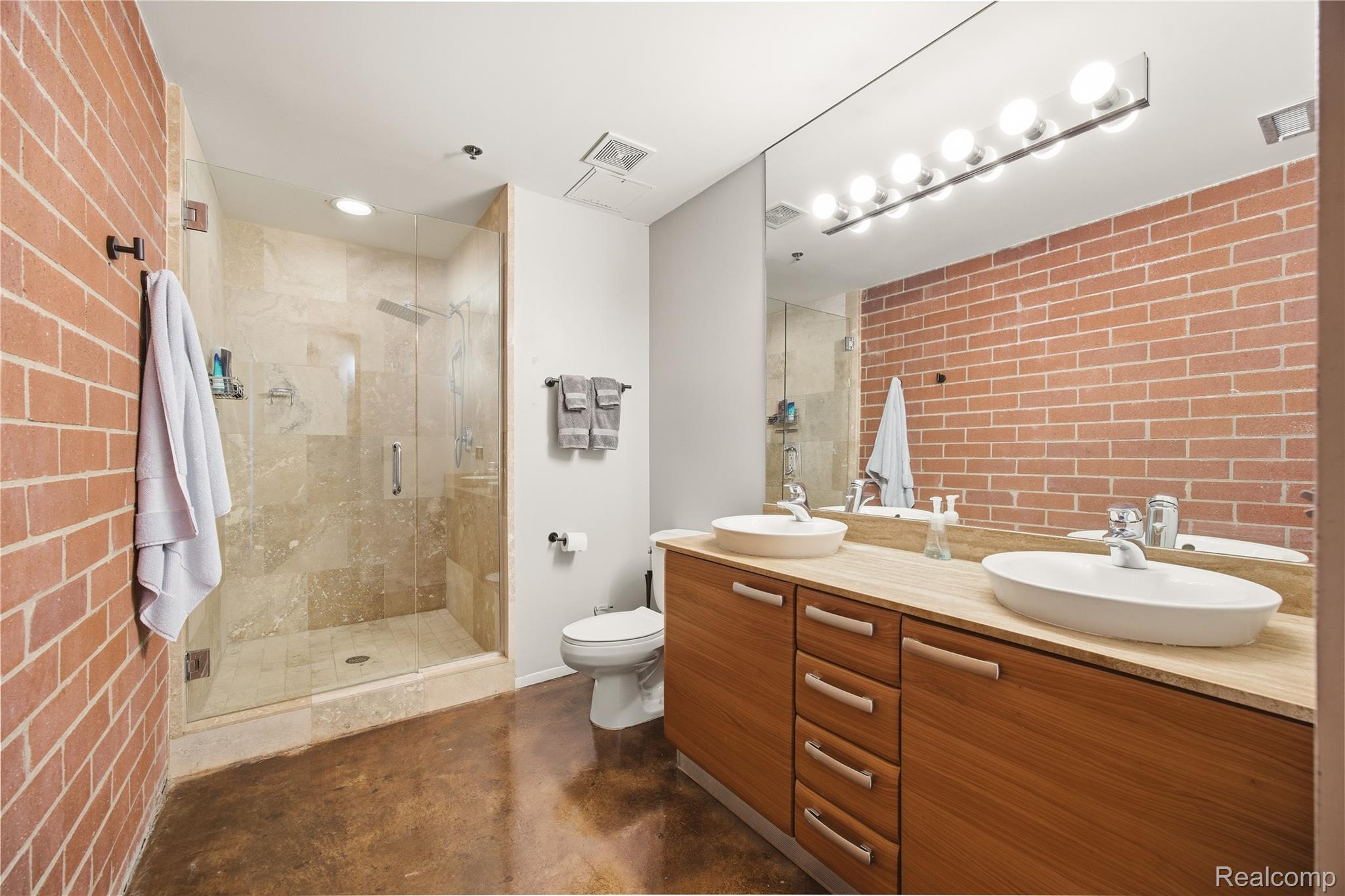 322 E Harrison Avenue 12