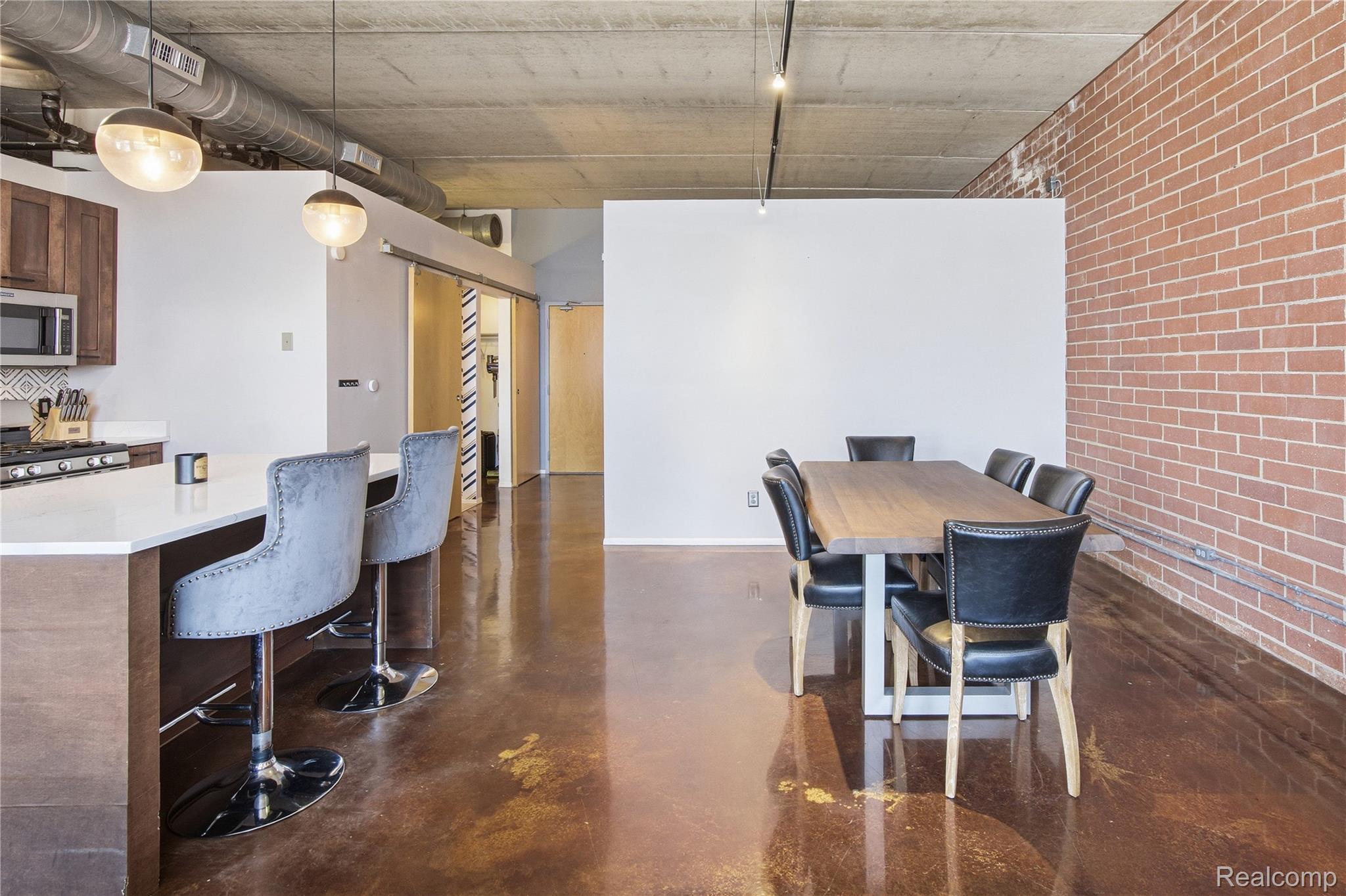 322 E Harrison Avenue 12