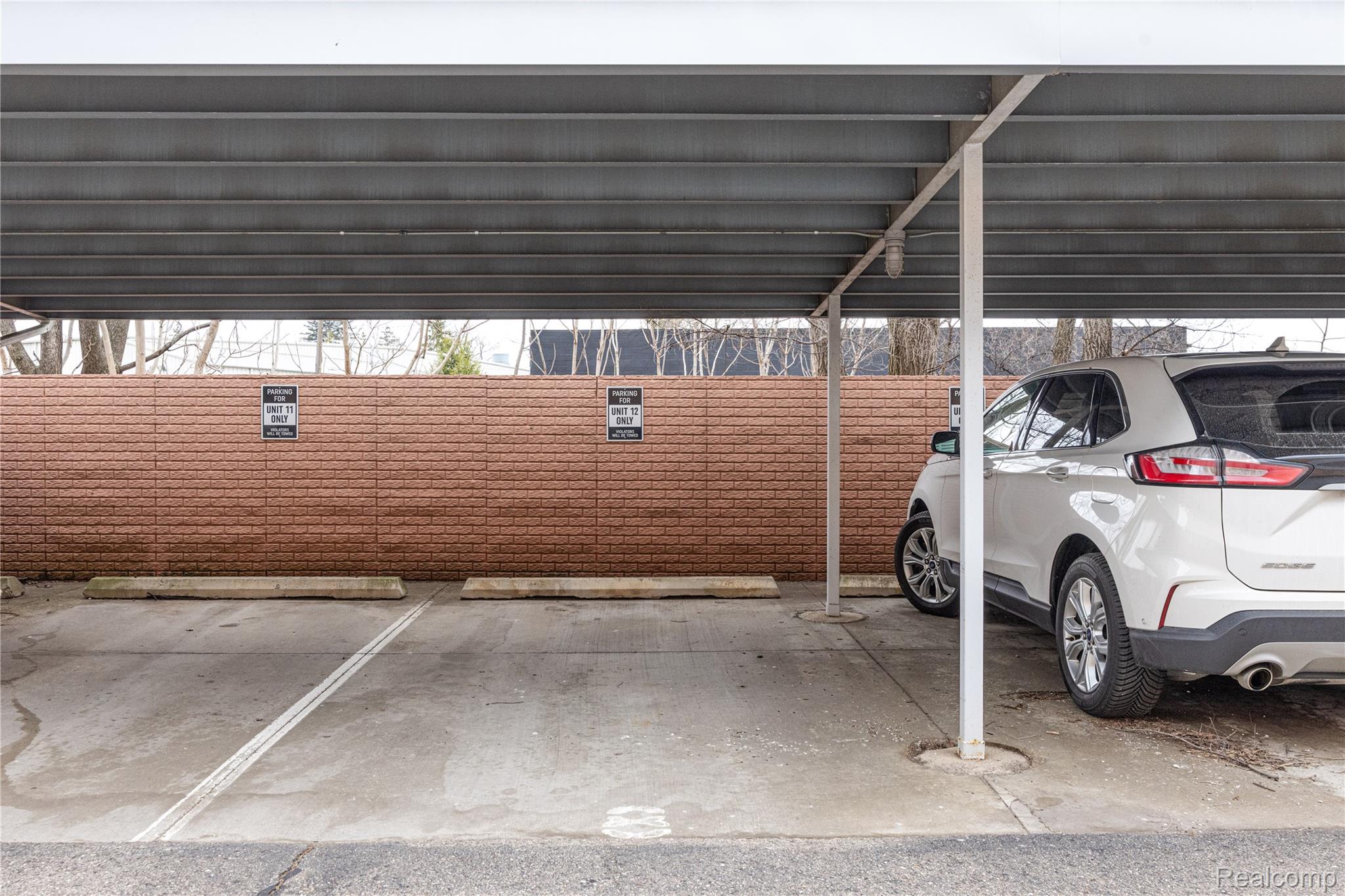 322 E Harrison Avenue 12