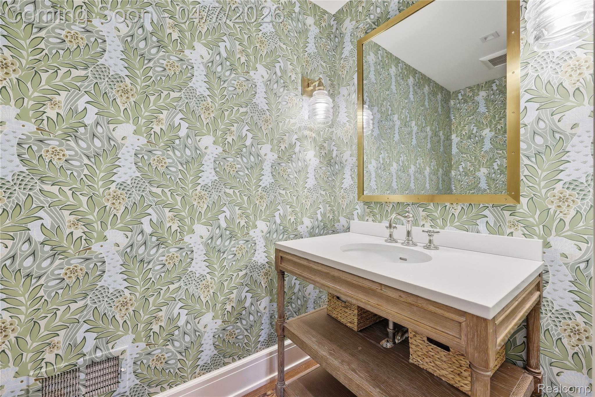 1379 N Cranbrook Road