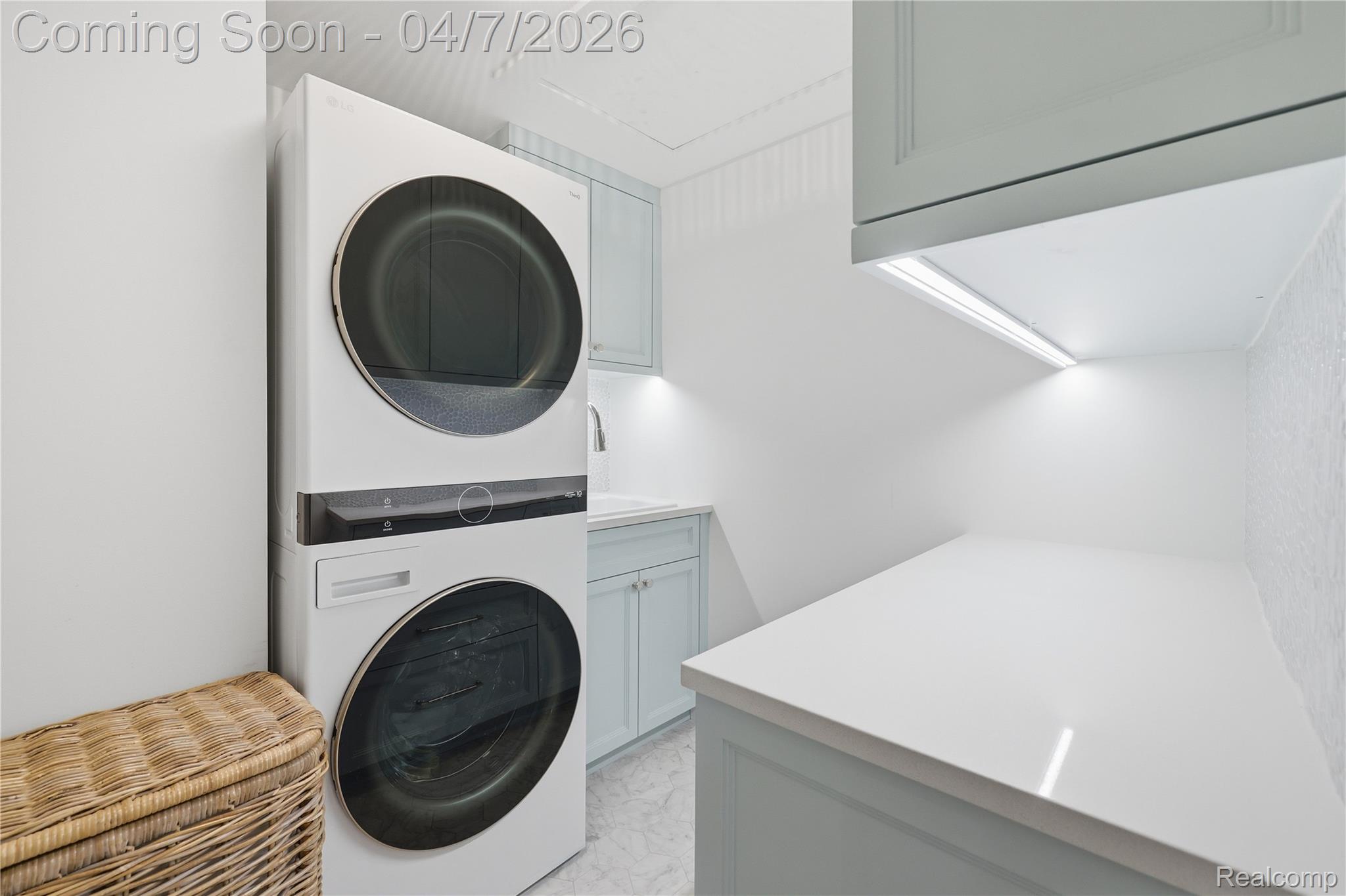 1379 N Cranbrook Road