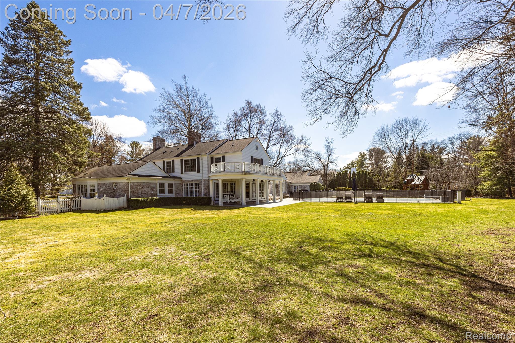 1379 N Cranbrook Road