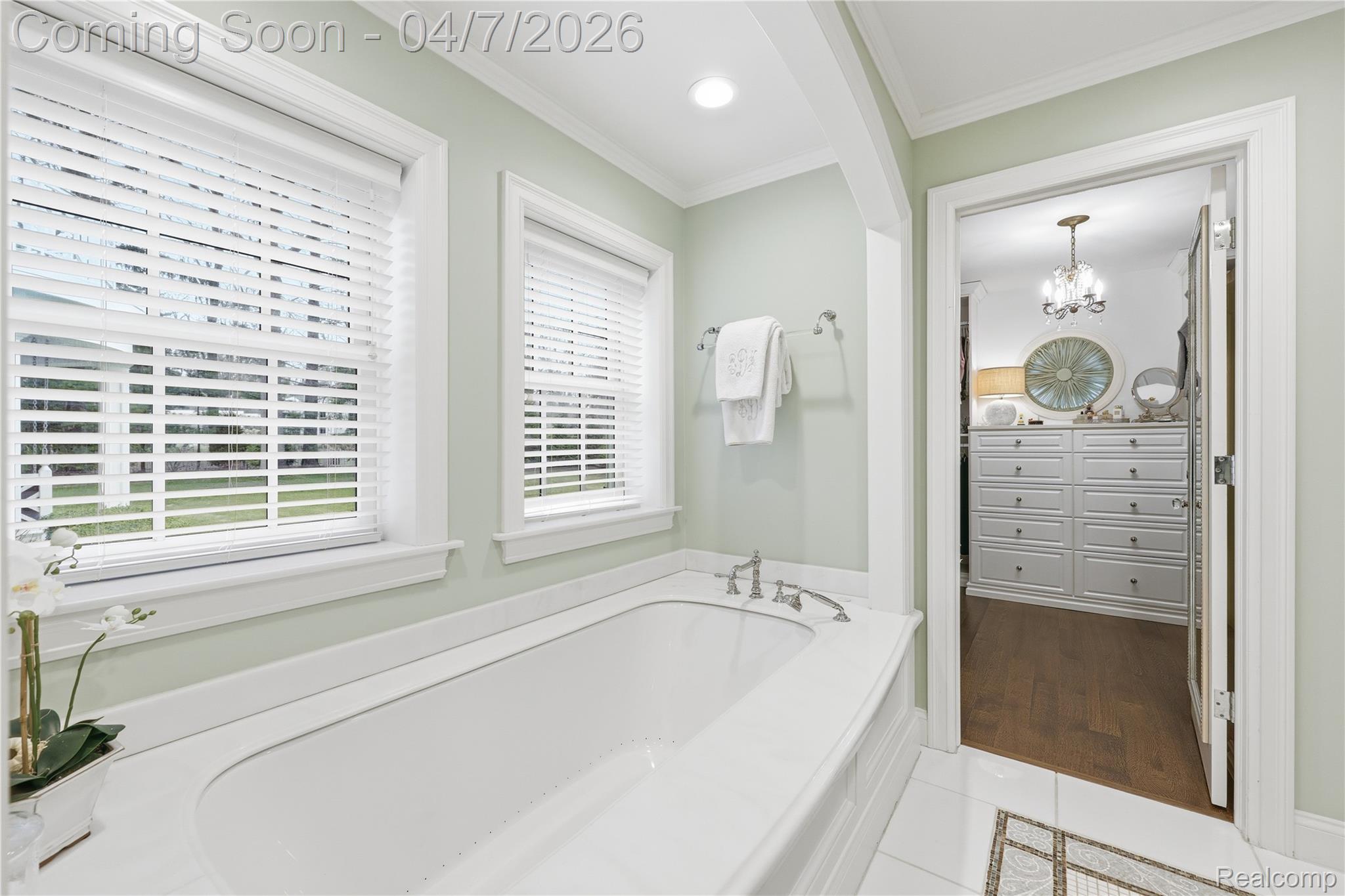 1379 N Cranbrook Road