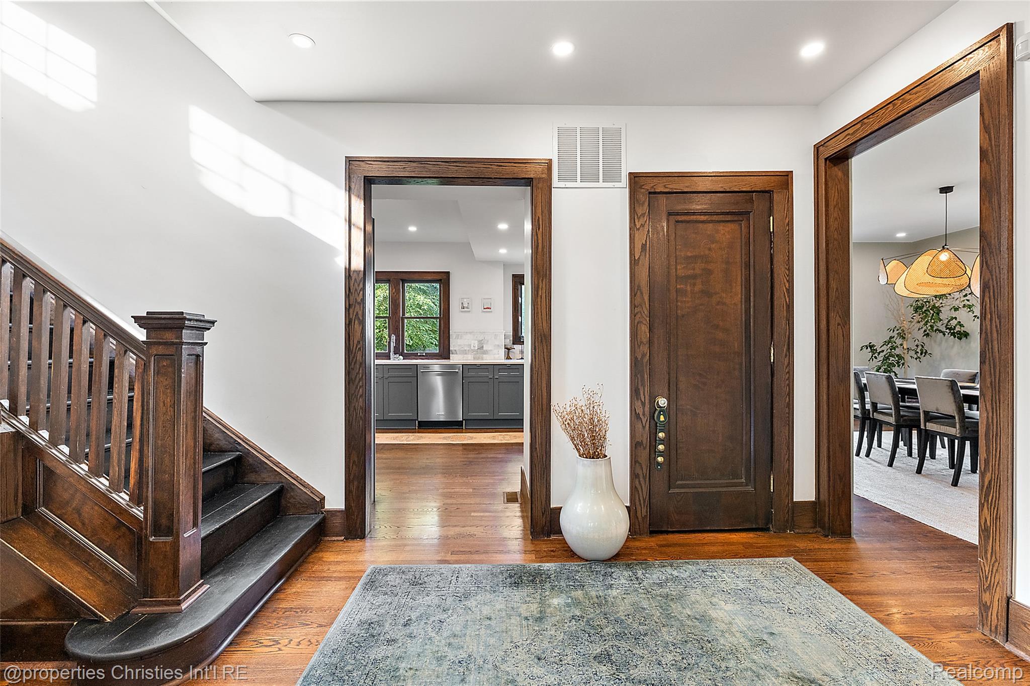 2915 Seminole Street