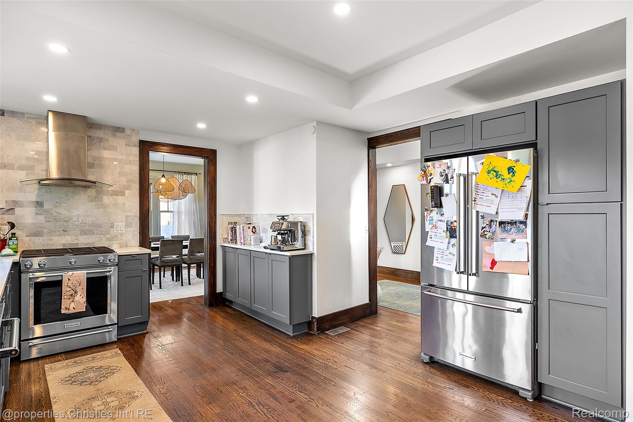 2915 Seminole Street