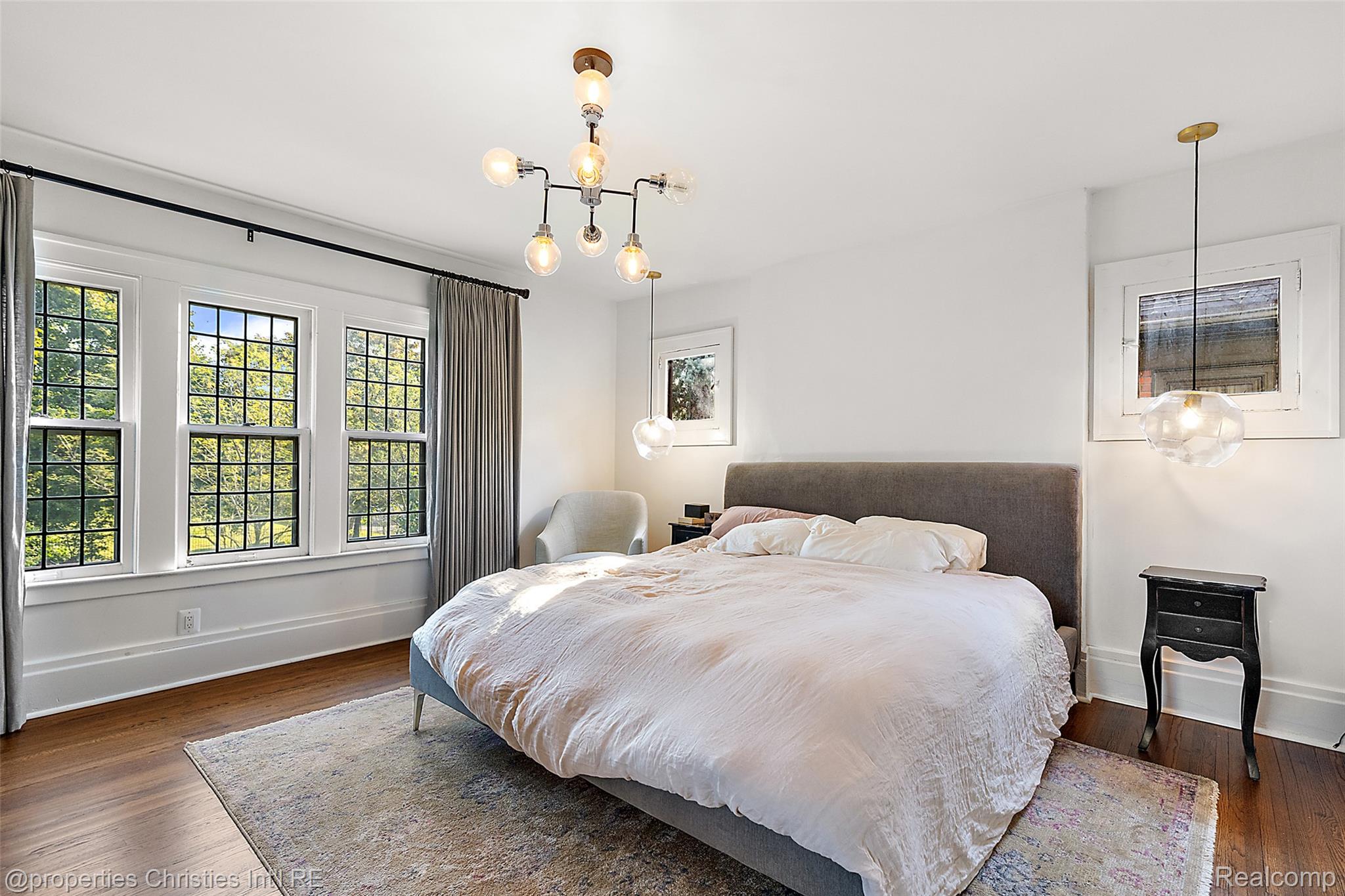 2915 Seminole Street