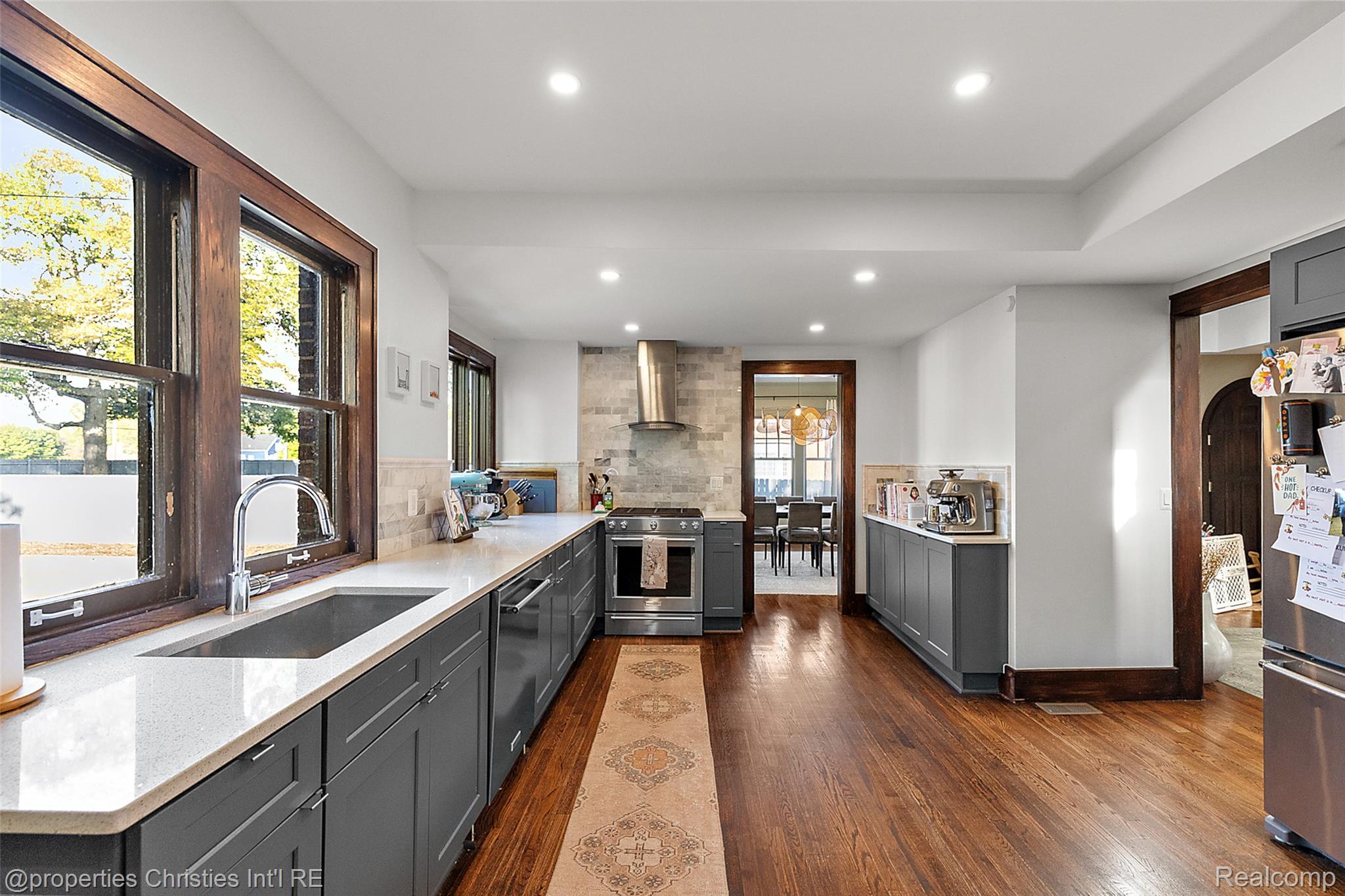 2915 Seminole Street