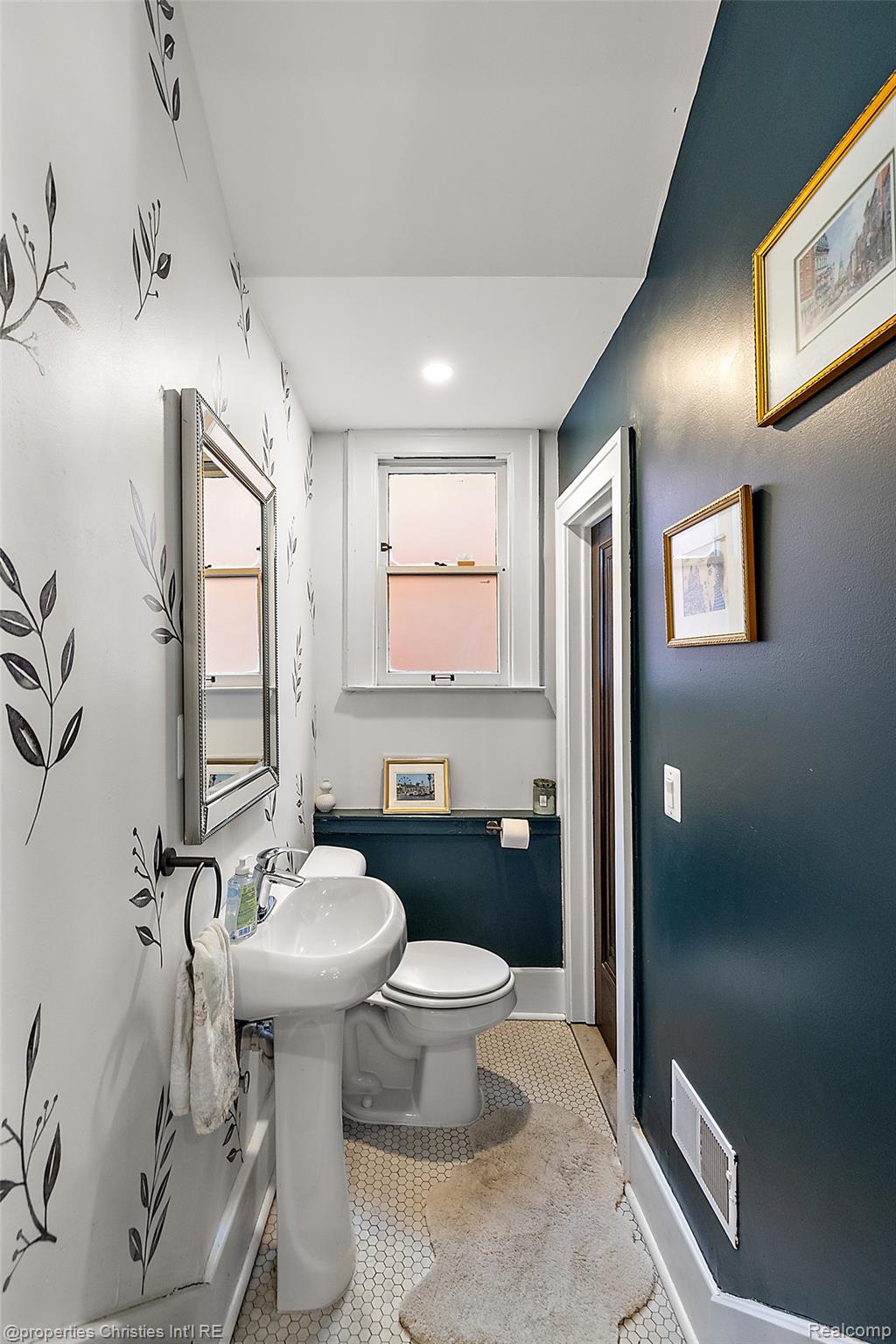 2915 Seminole Street