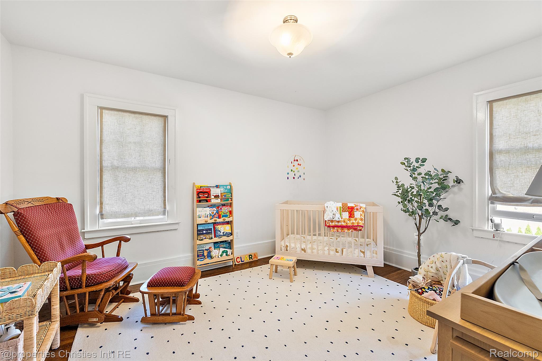 2915 Seminole Street