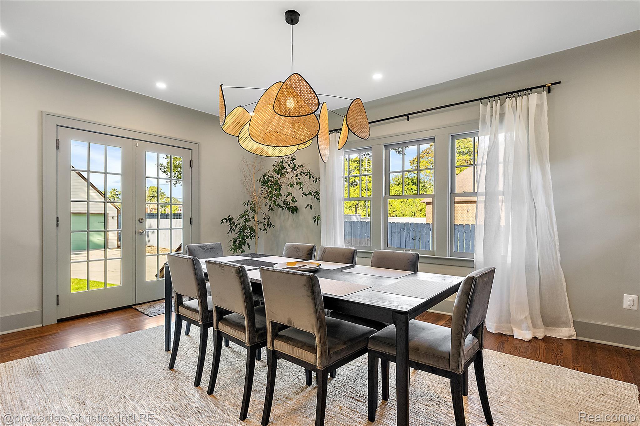 2915 Seminole Street