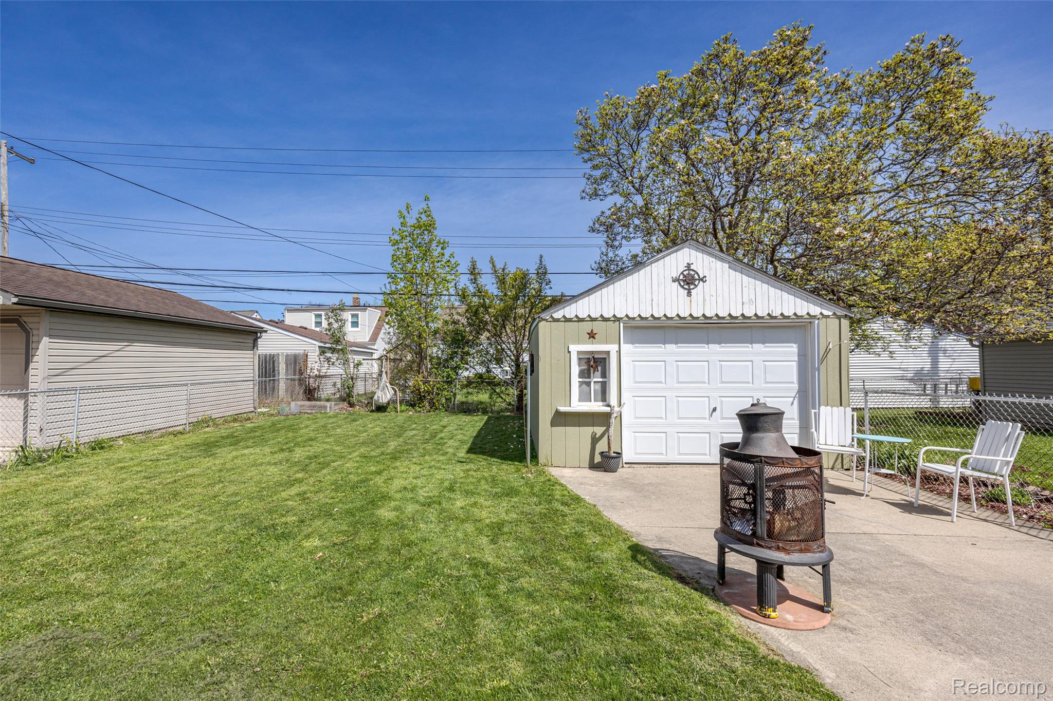 13152 Superior Street