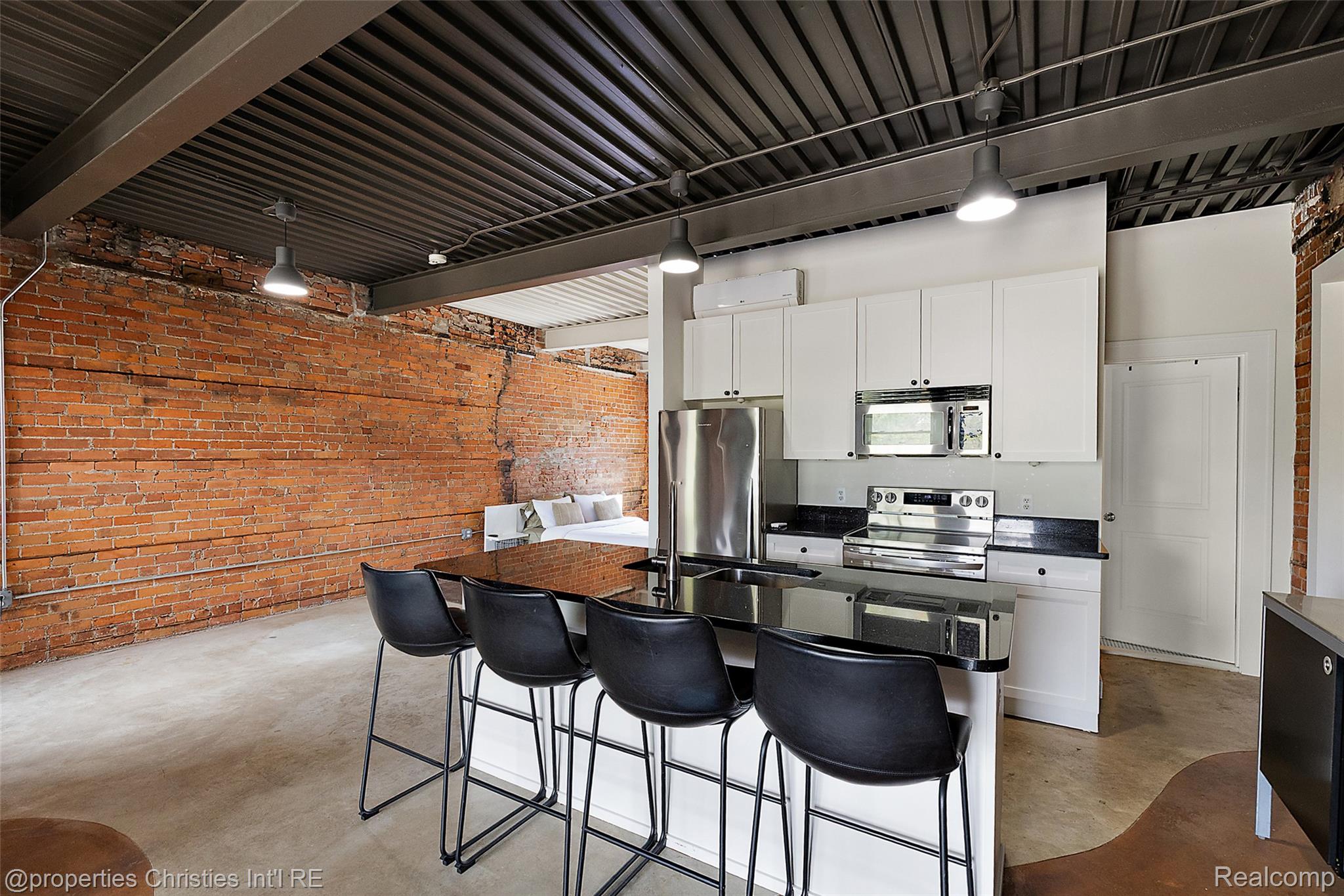 112 Watson Street 24