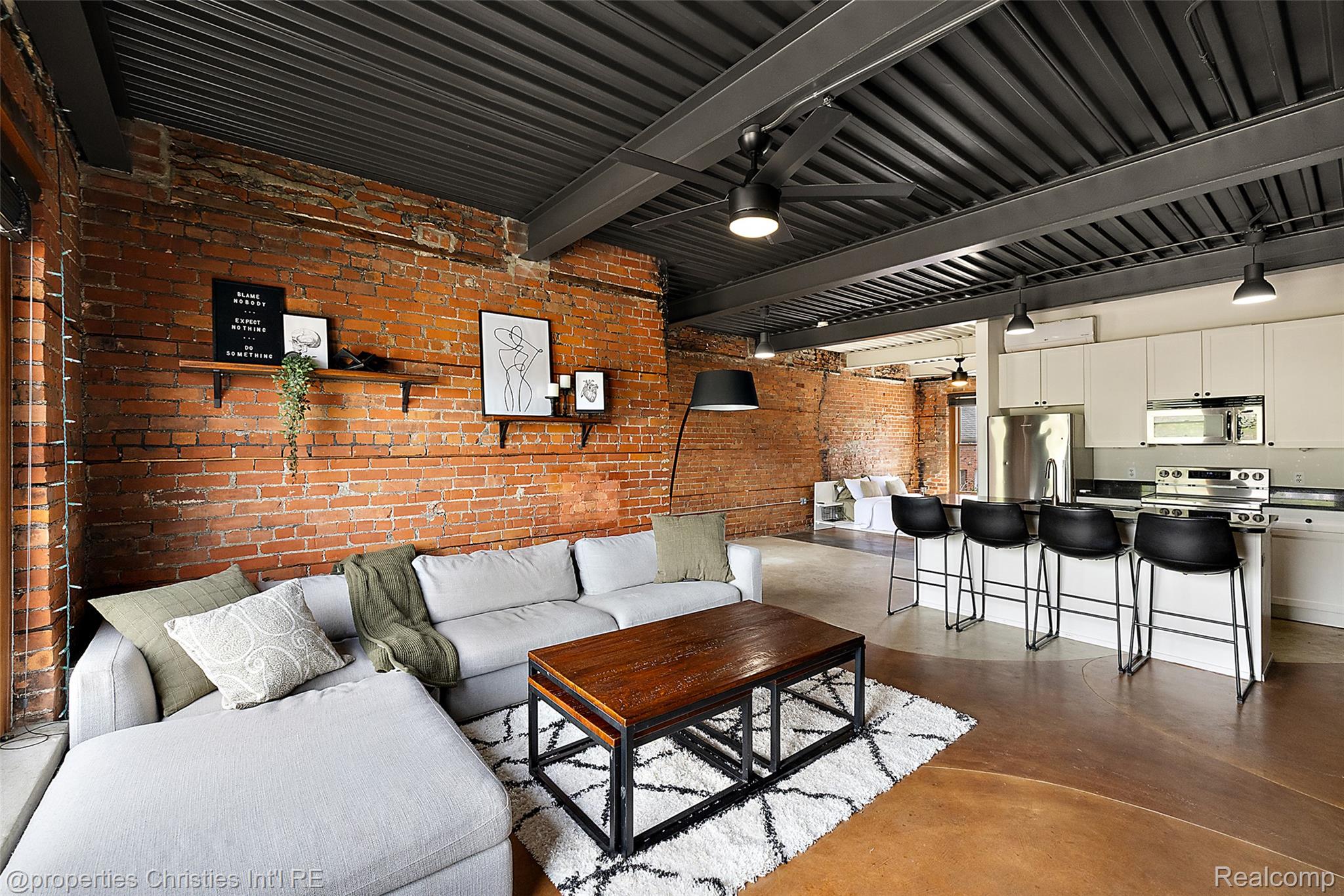 112 Watson Street 24