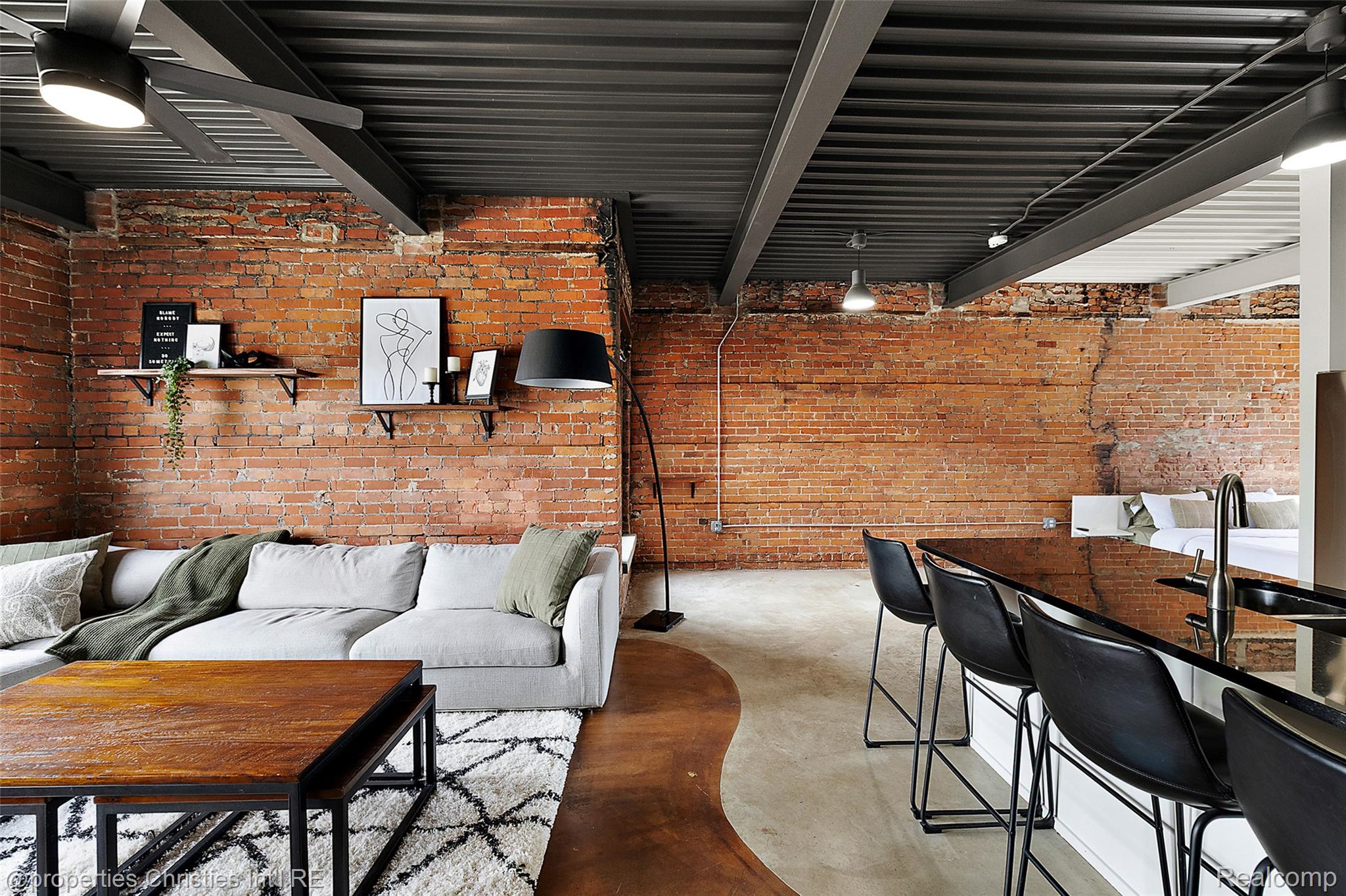 112 Watson Street 24