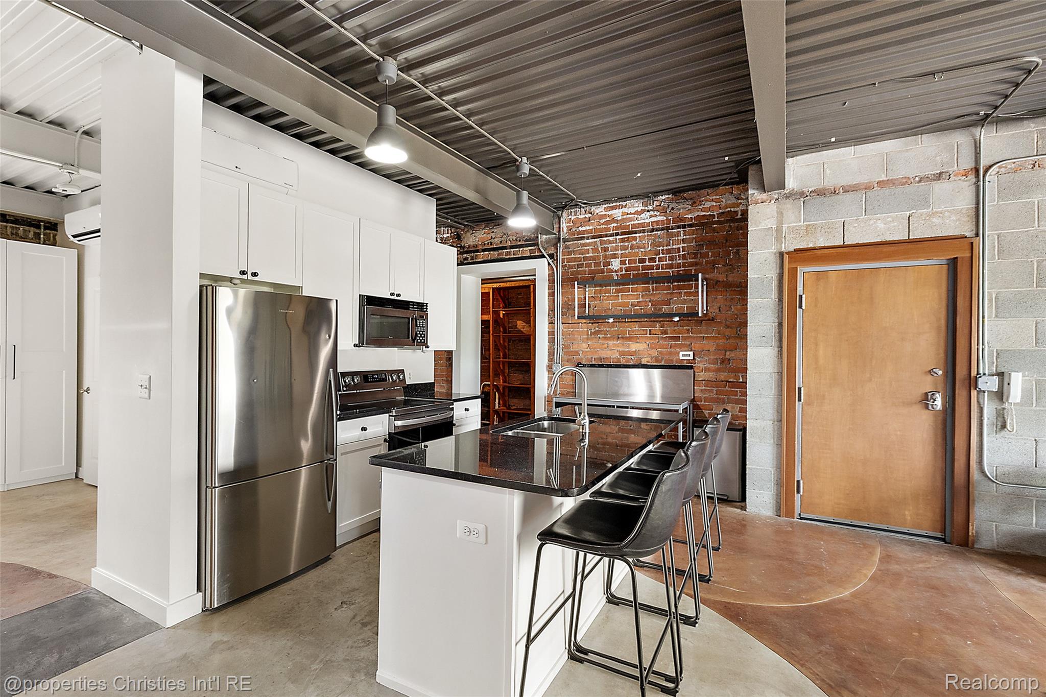 112 Watson Street 24