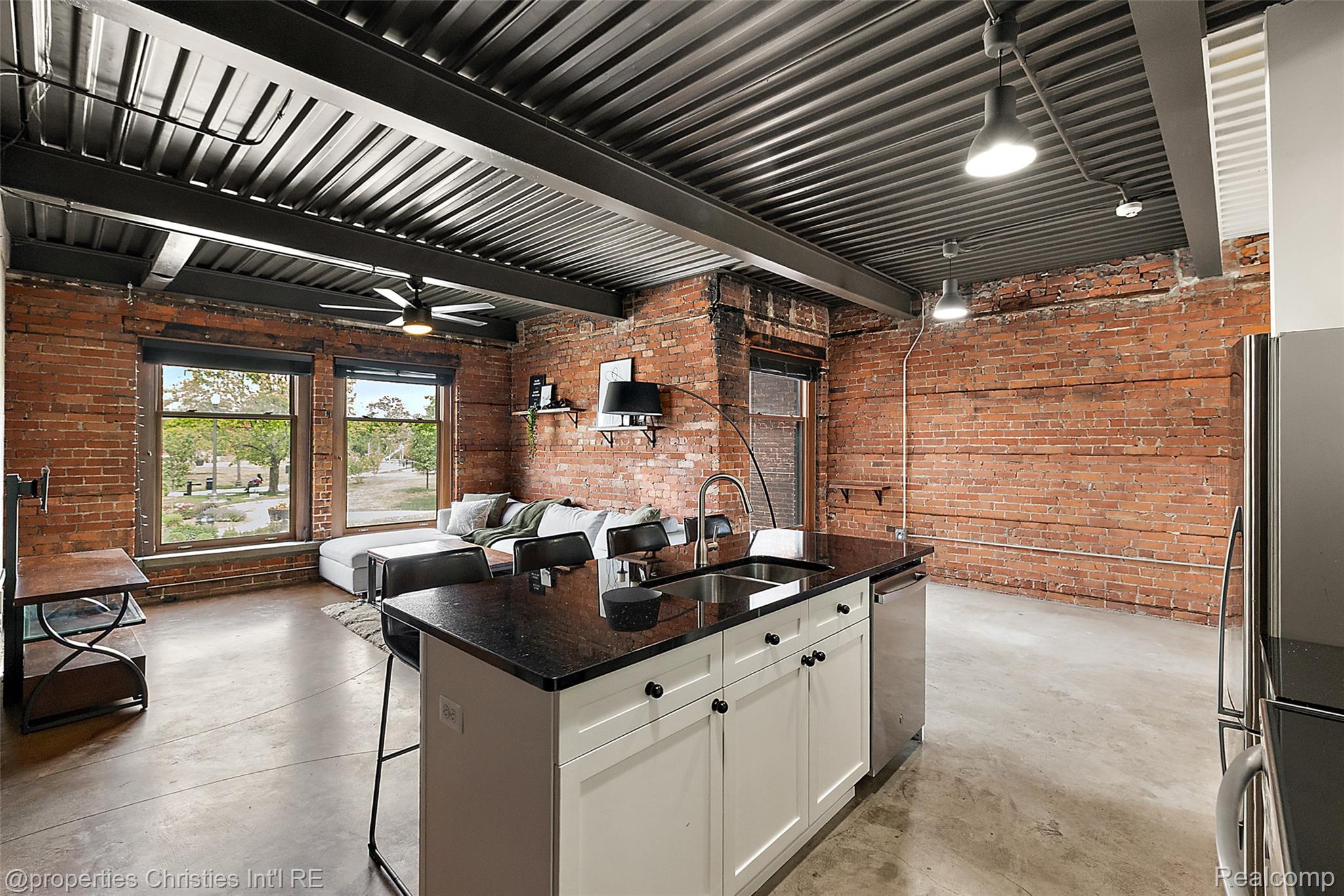 112 Watson Street 24
