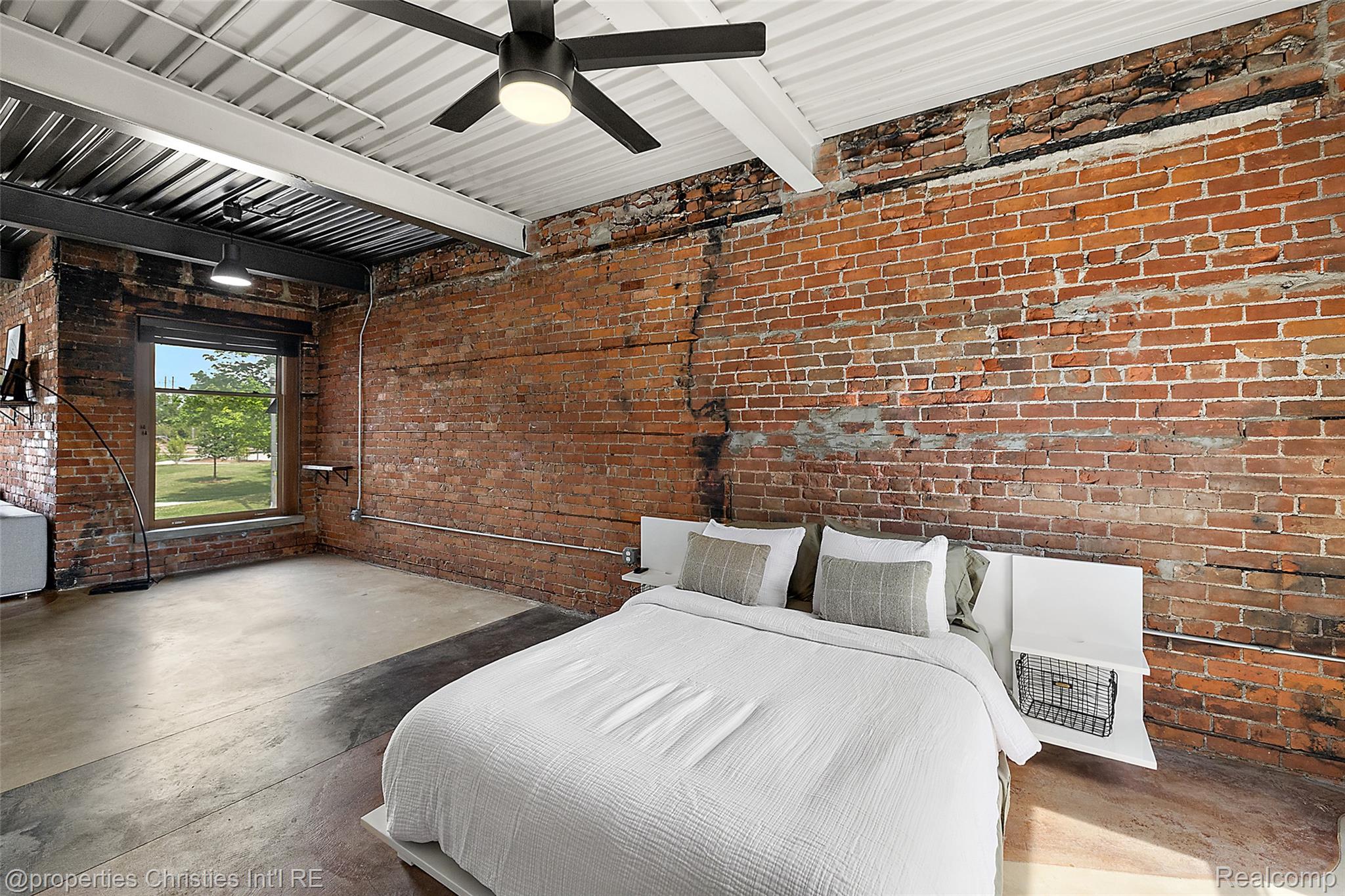 112 Watson Street 24