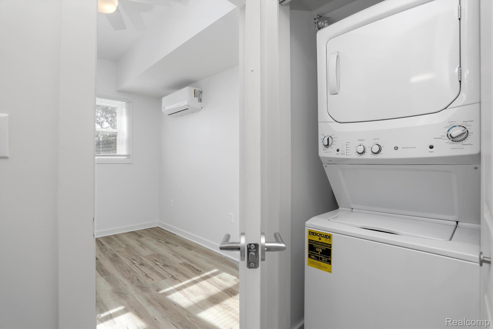 799 E Grand Boulevard Unit: 8