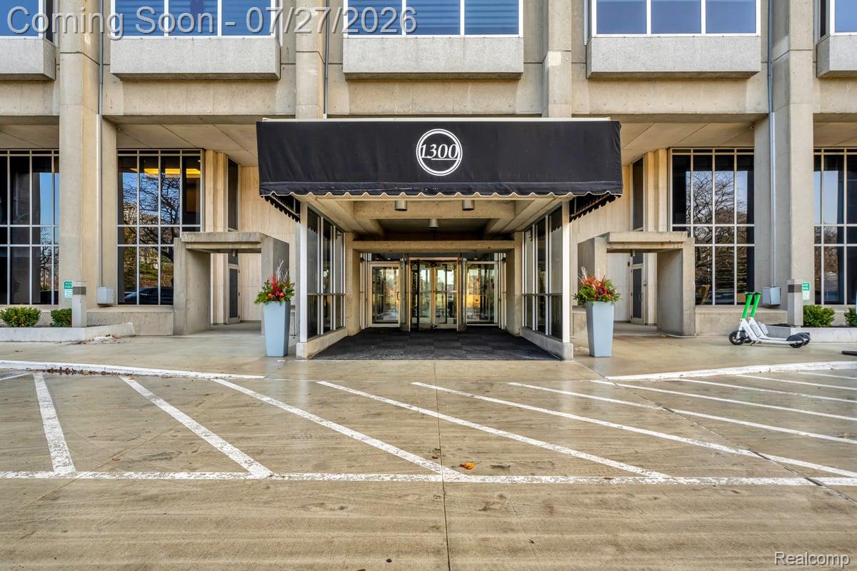 1300 E Lafayette Street Unit: 2810-12