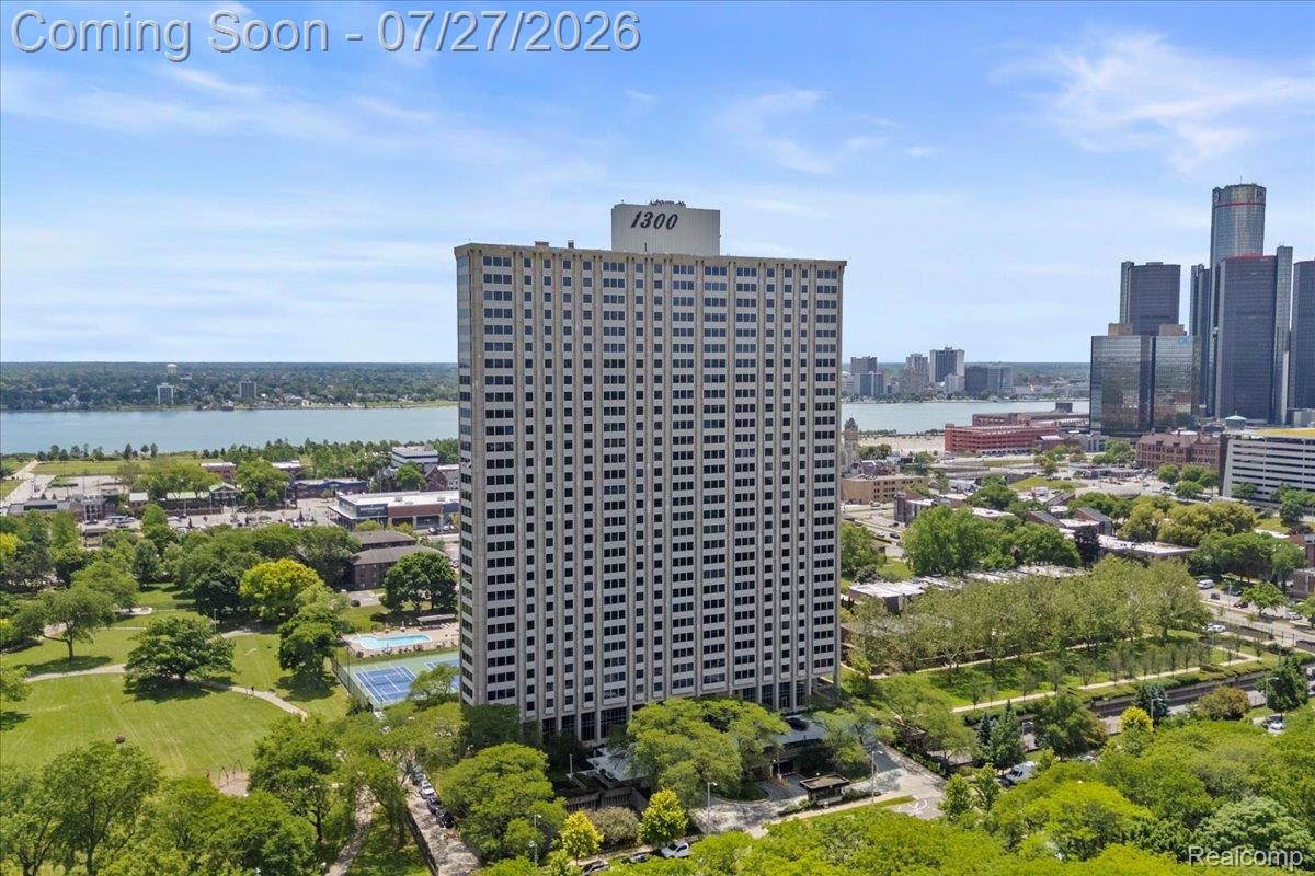 1300 E Lafayette Street Unit: 2810-12