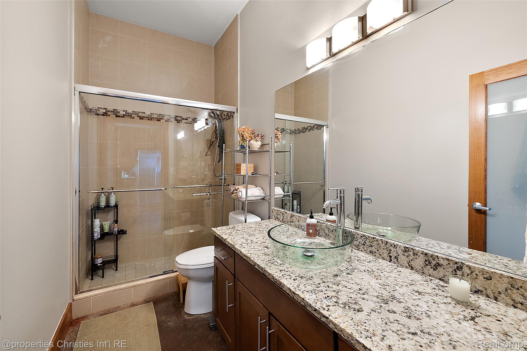 2915 John R Street Unit: 710