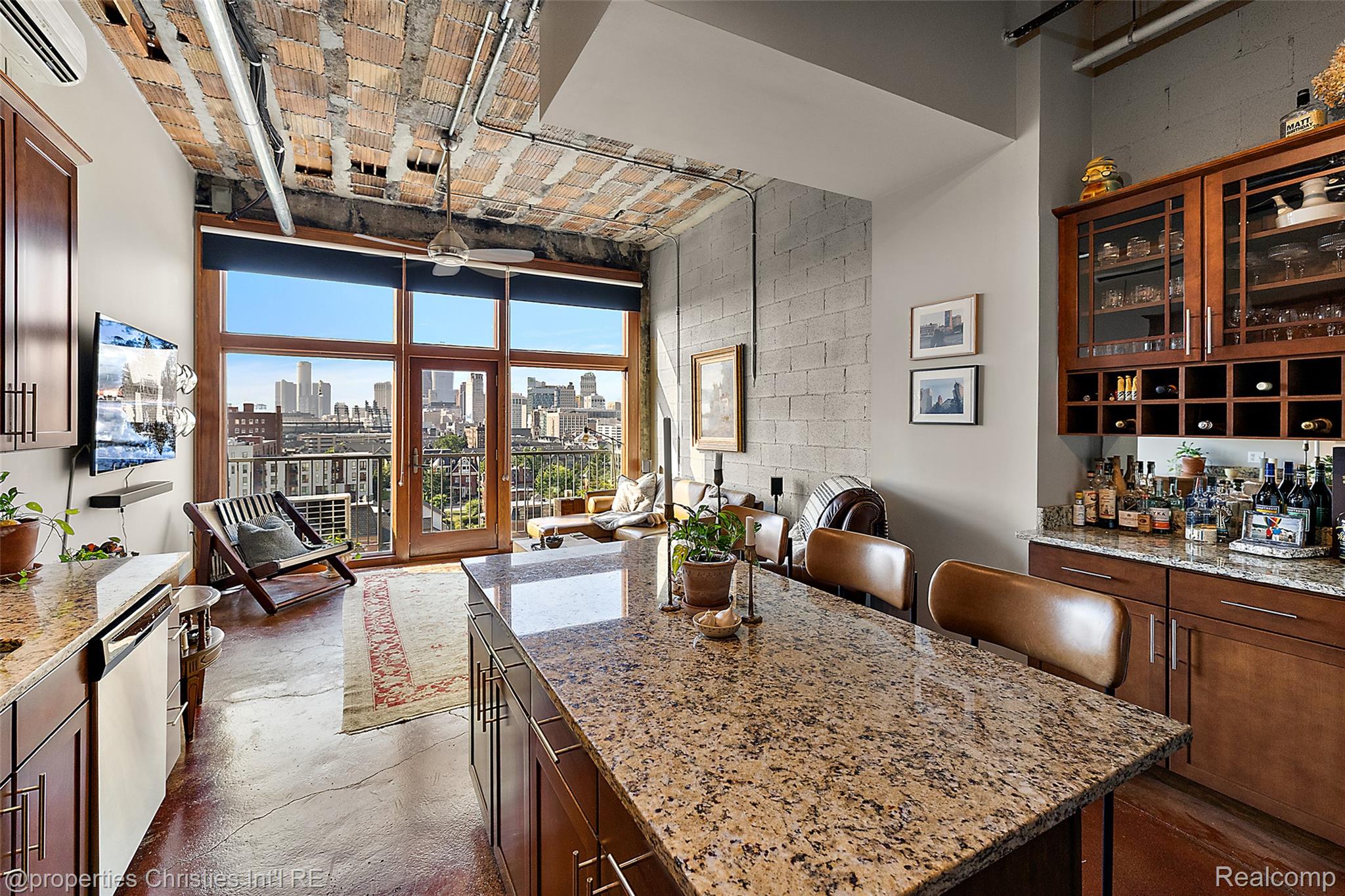 2915 John R Street Unit: 710