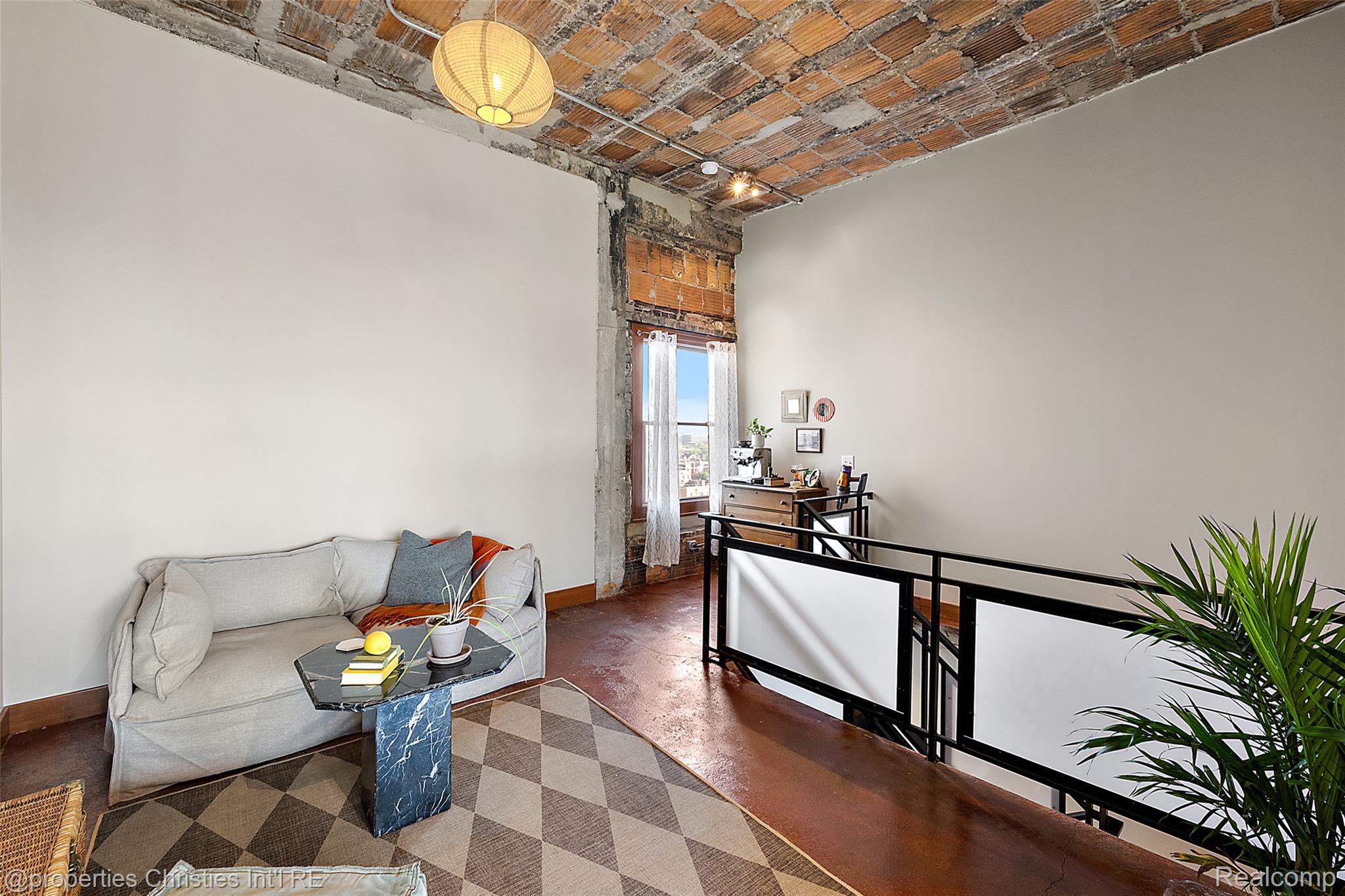 2915 John R Street Unit: 710