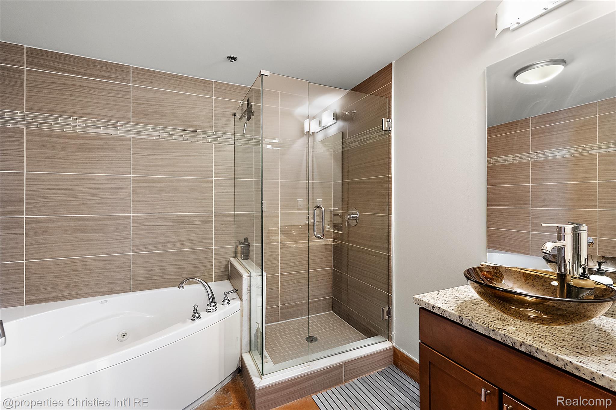 2915 John R Street Unit: 710