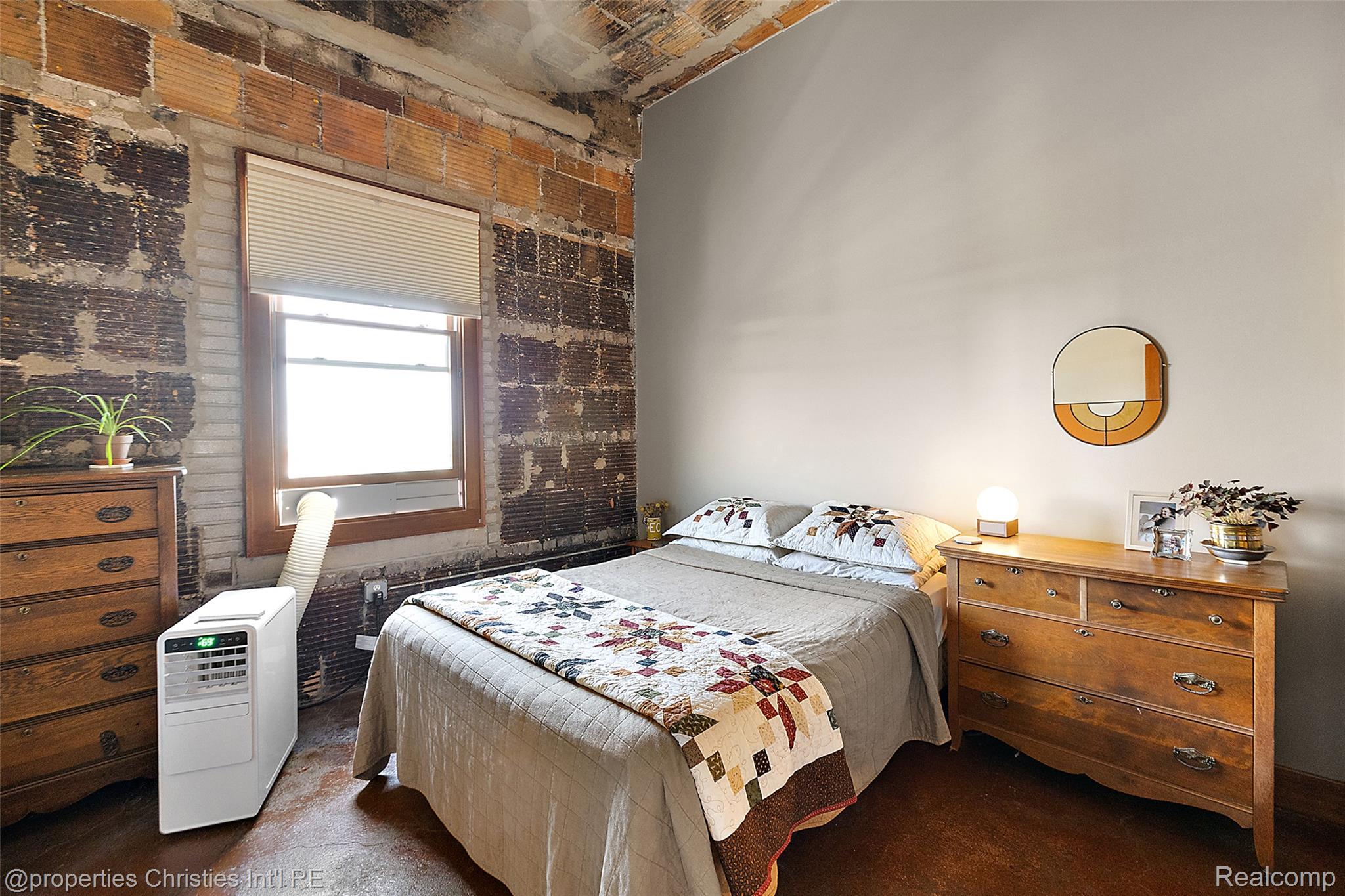 2915 John R Street Unit: 710