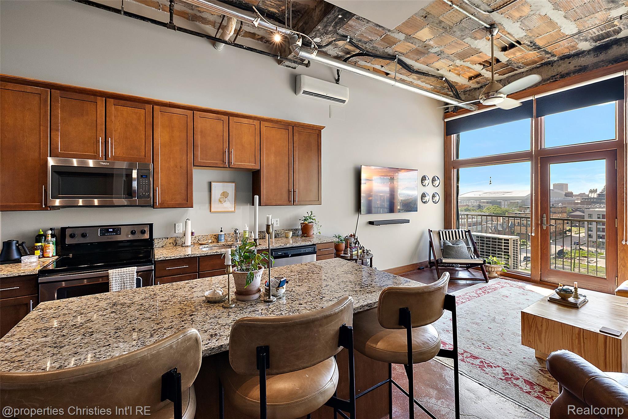 2915 John R Street Unit: 710