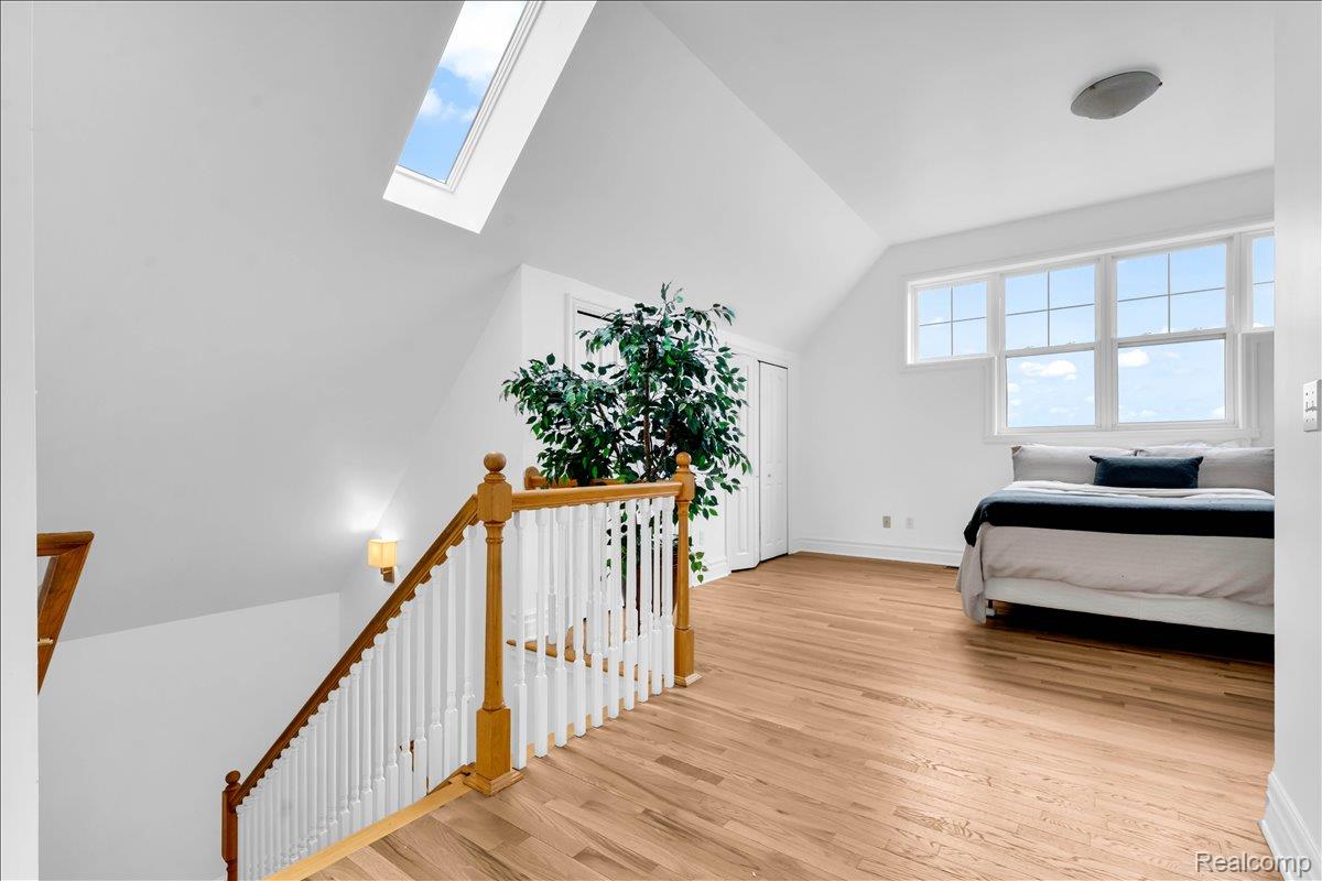 429 E Ferry Street Unit: 9