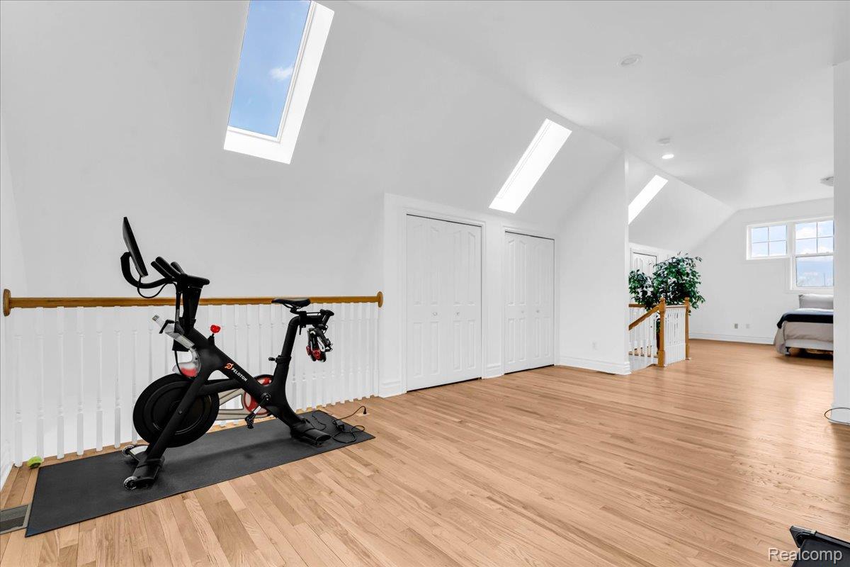 429 E Ferry Street Unit: 9