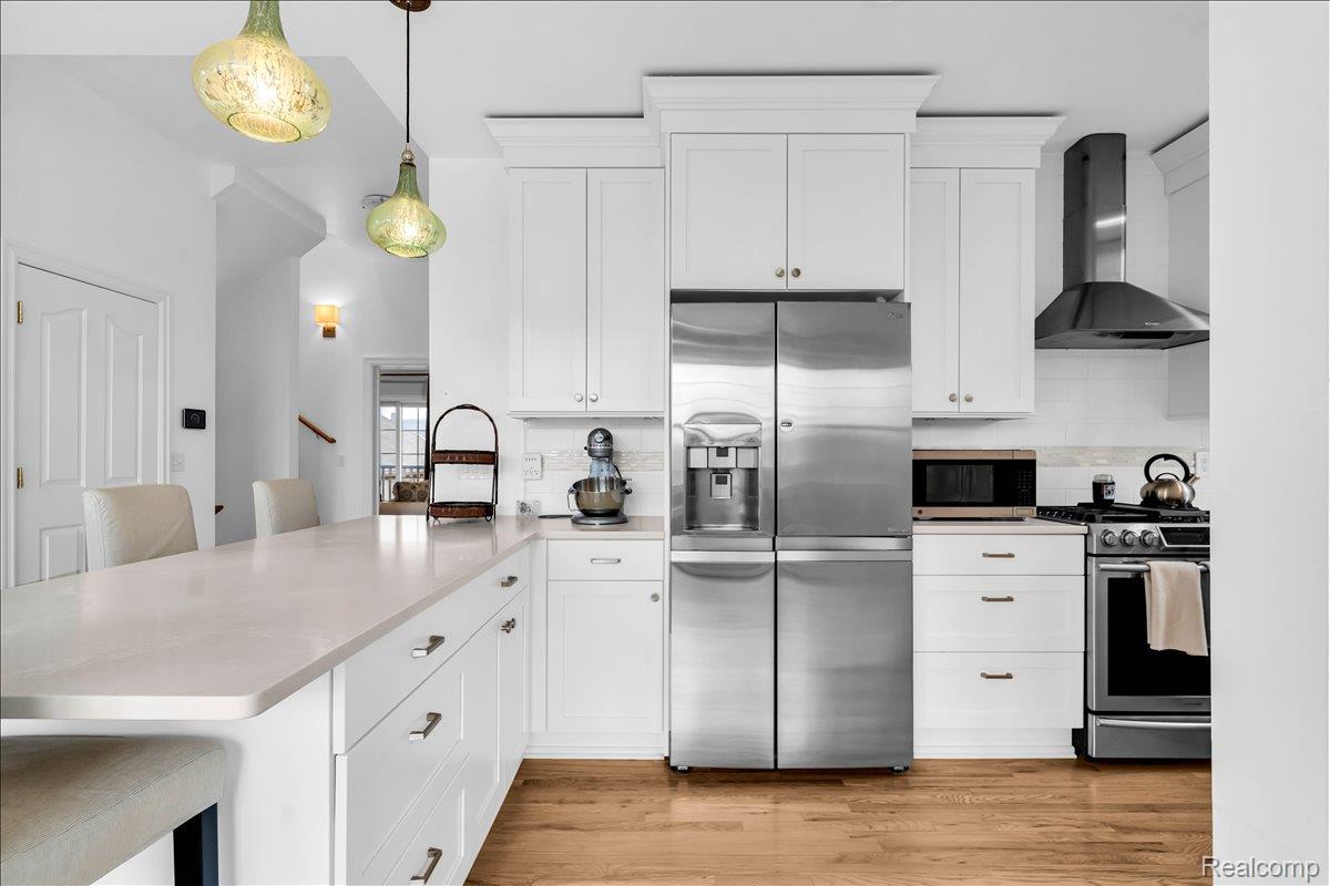 429 E Ferry Street Unit: 9