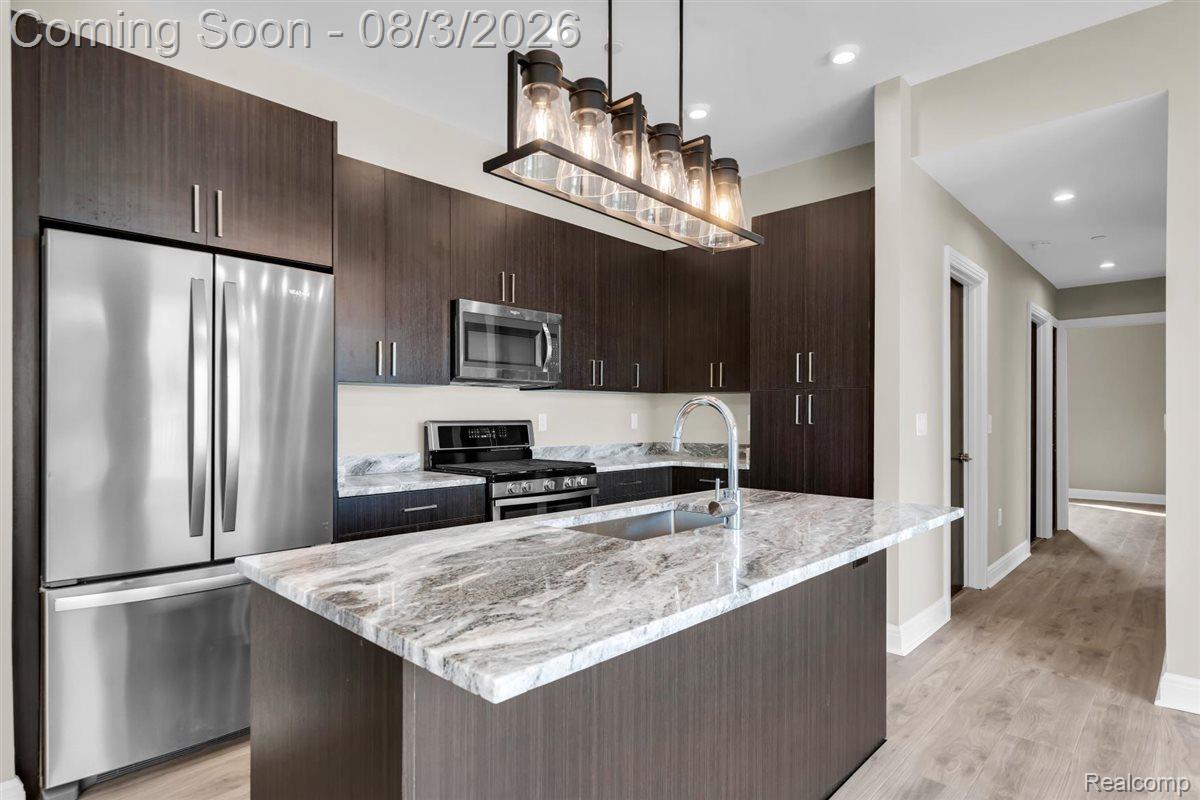 438 Selden Street Unit: 202