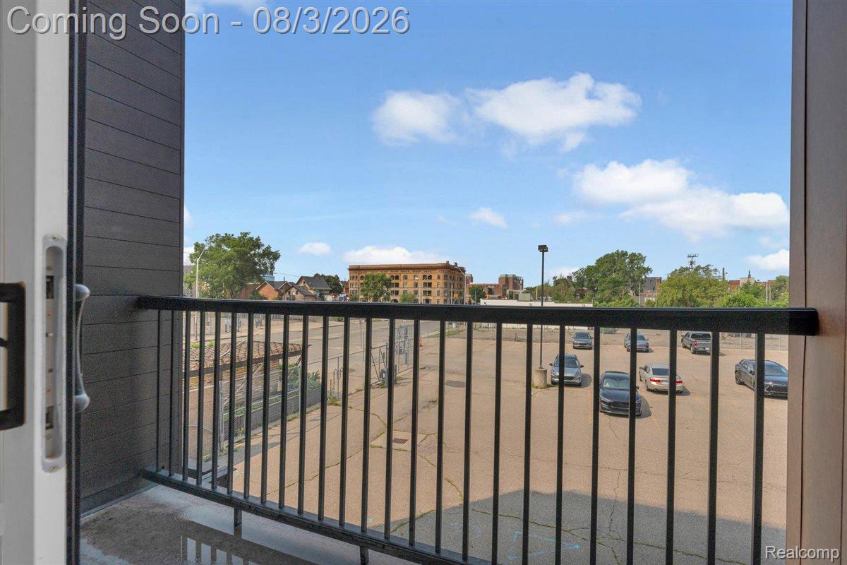 438 Selden Street Unit: 202