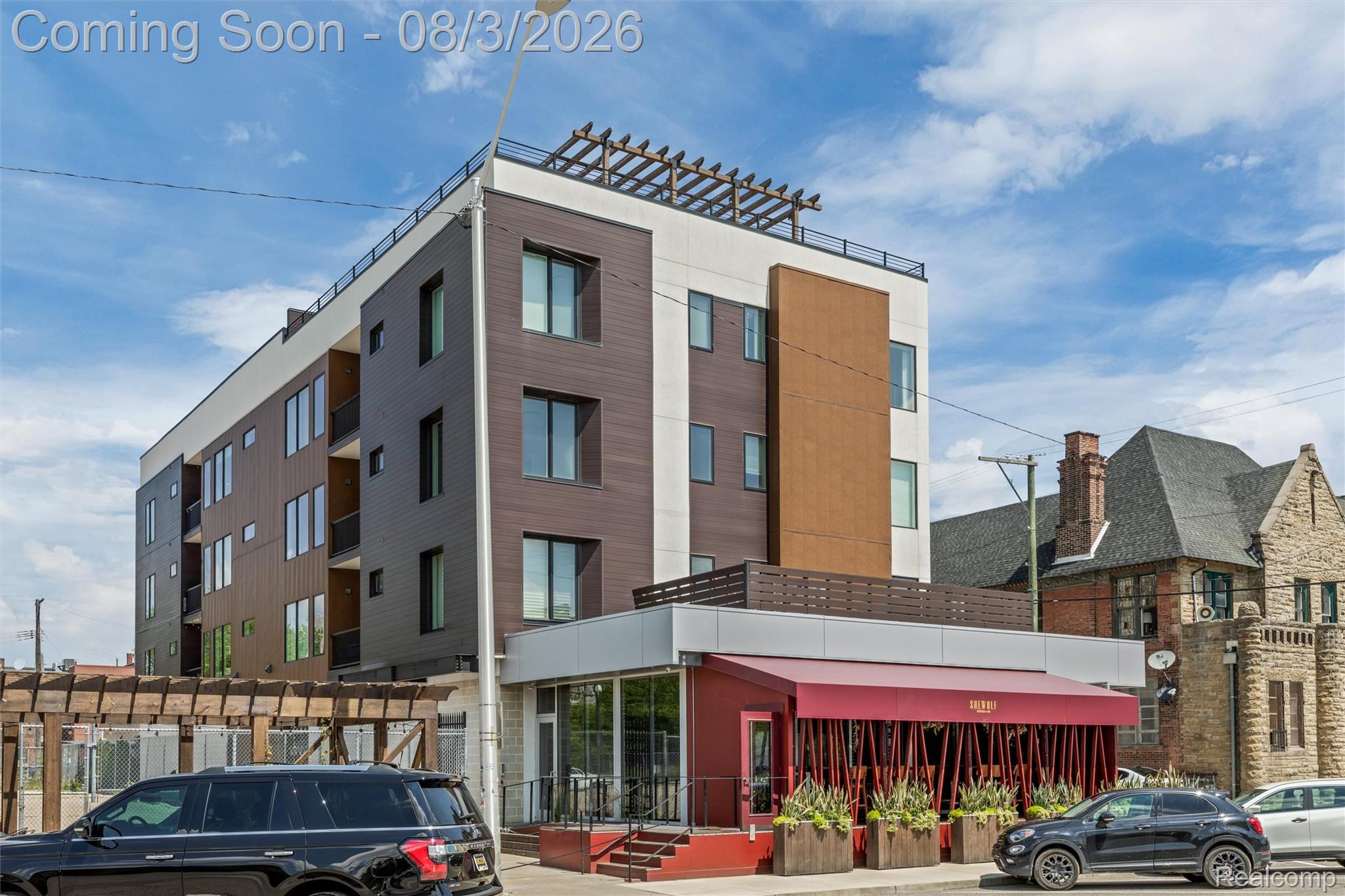 438 Selden Street Unit: 202