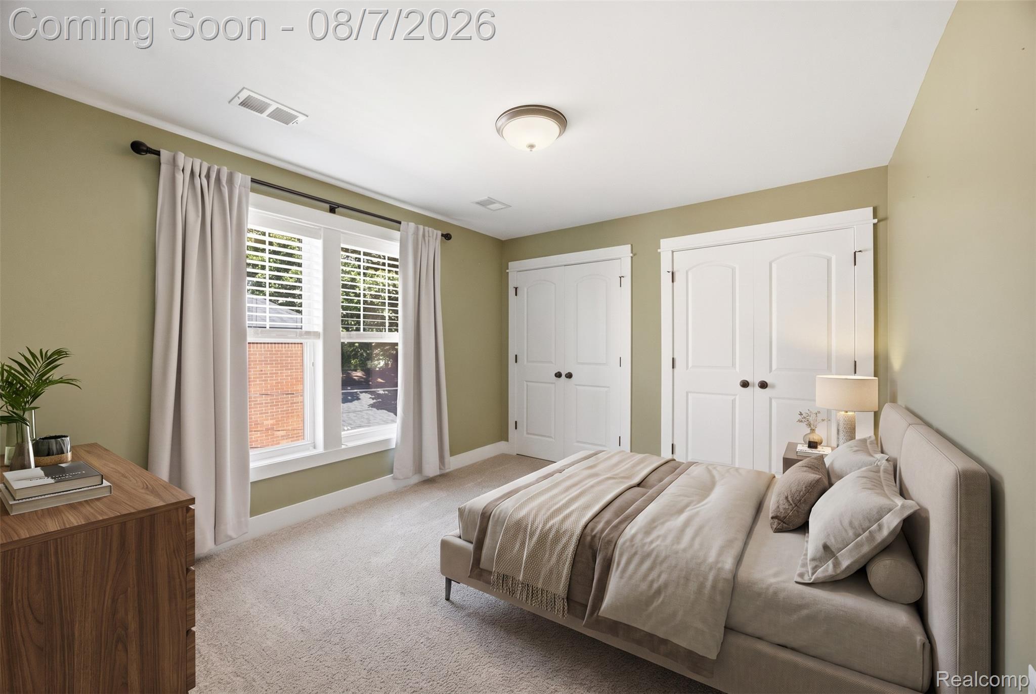 705 E Farnum Avenue