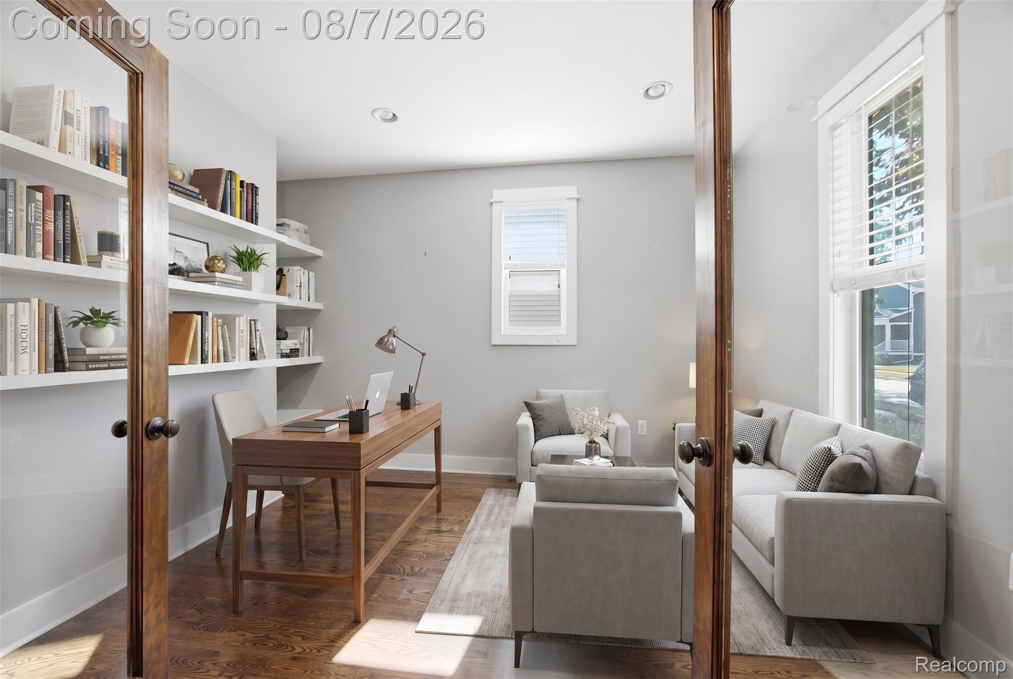 705 E Farnum Avenue