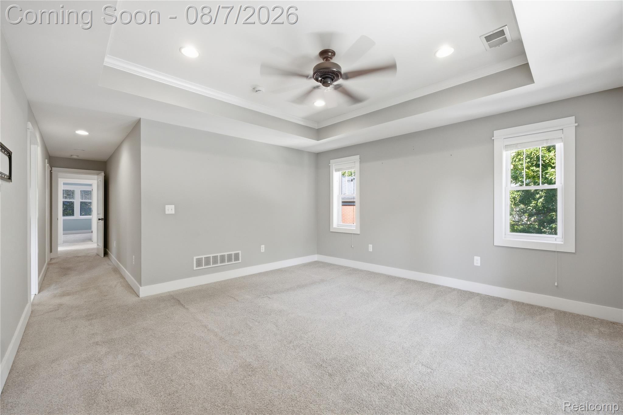 705 E Farnum Avenue