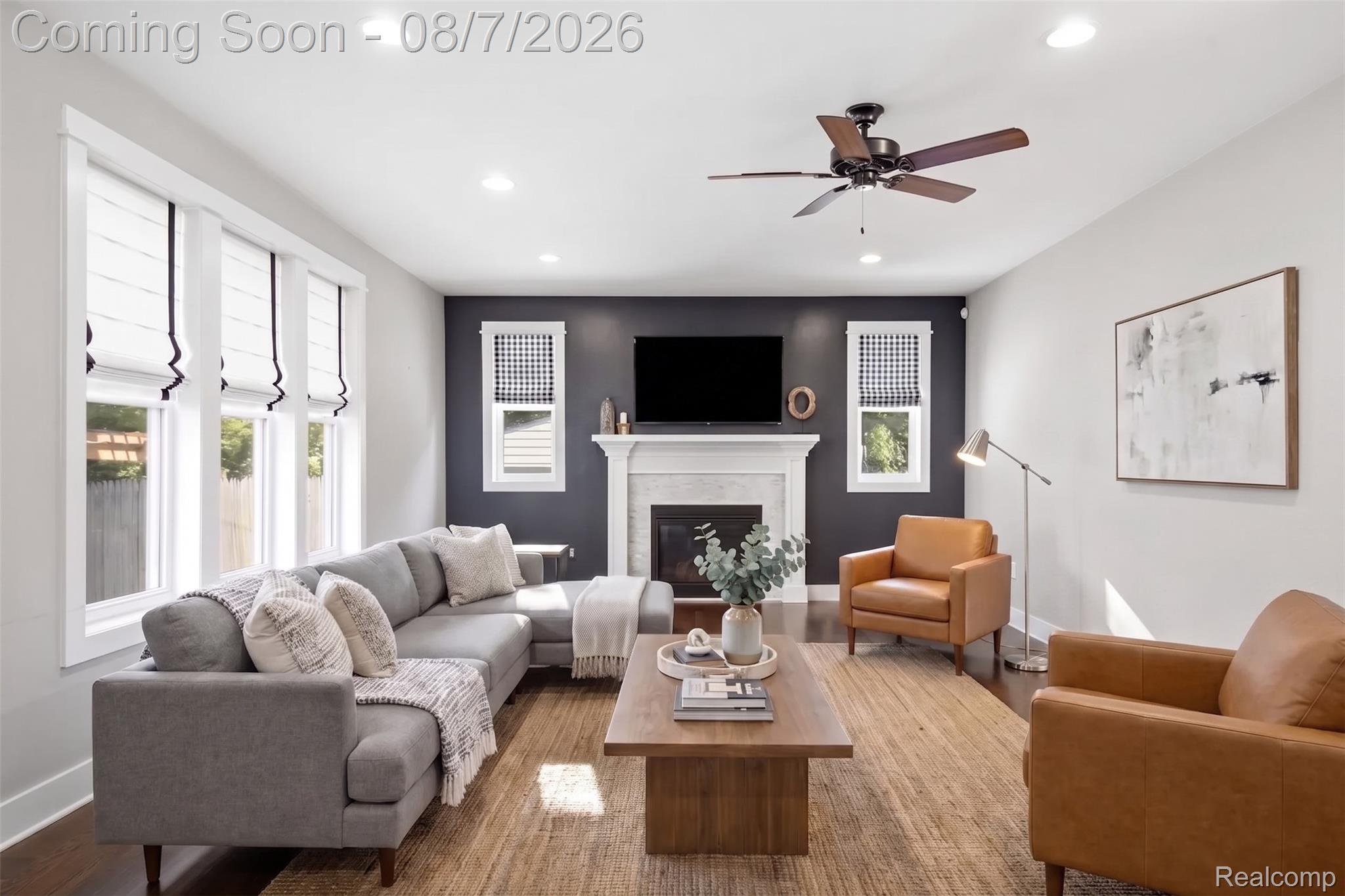 705 E Farnum Avenue