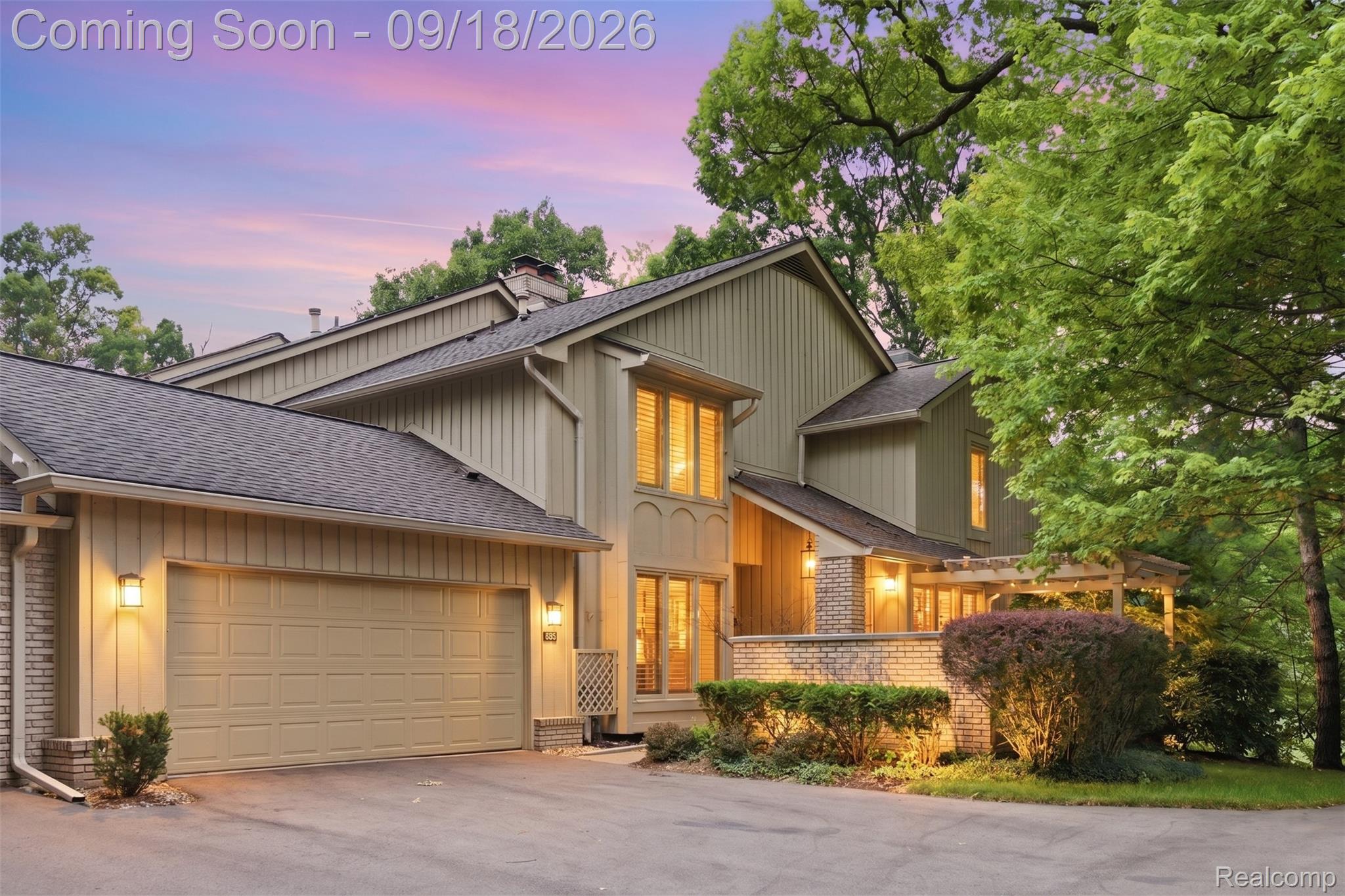 1123 Ivyglen Circle