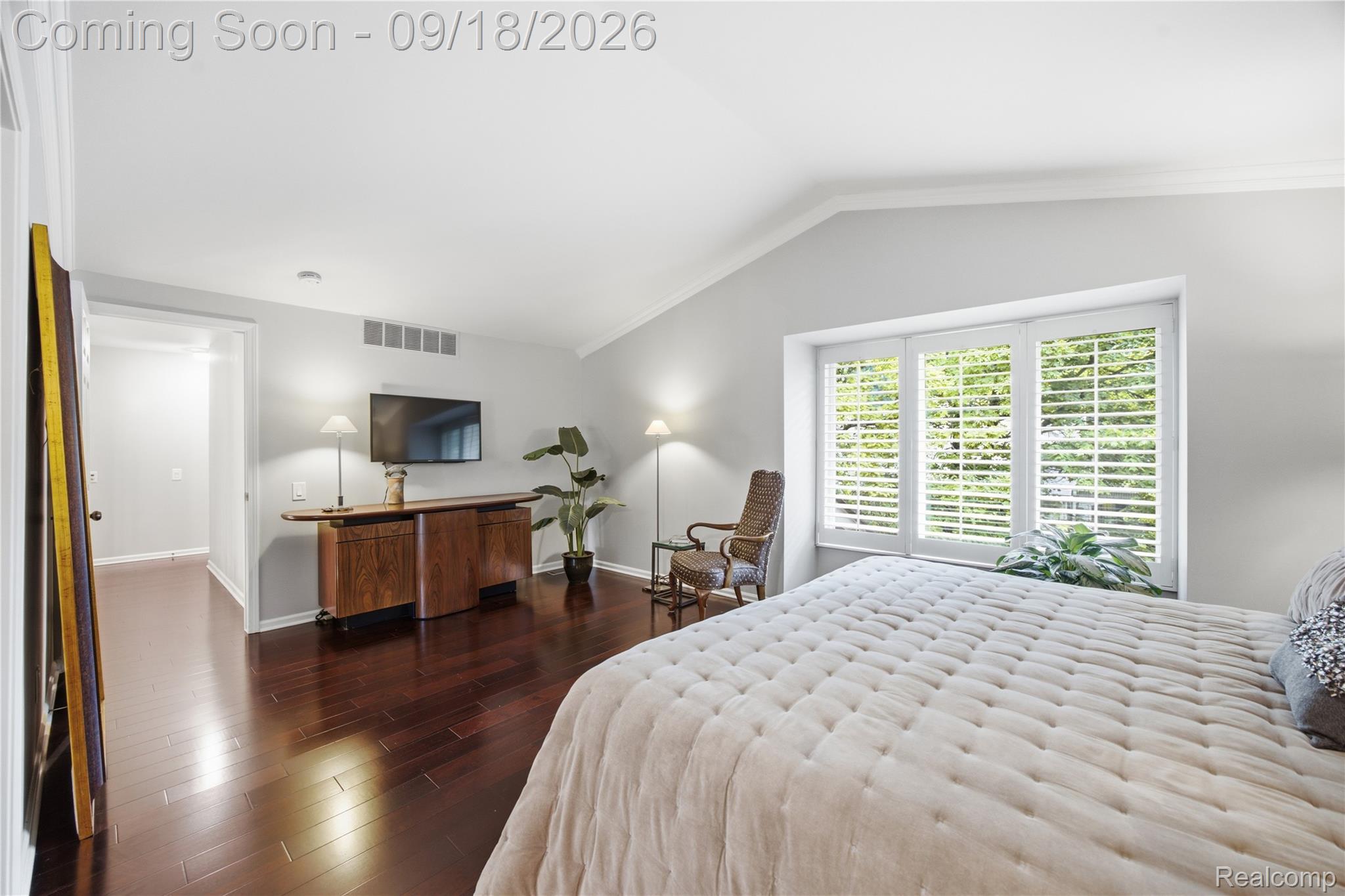 1123 Ivyglen Circle