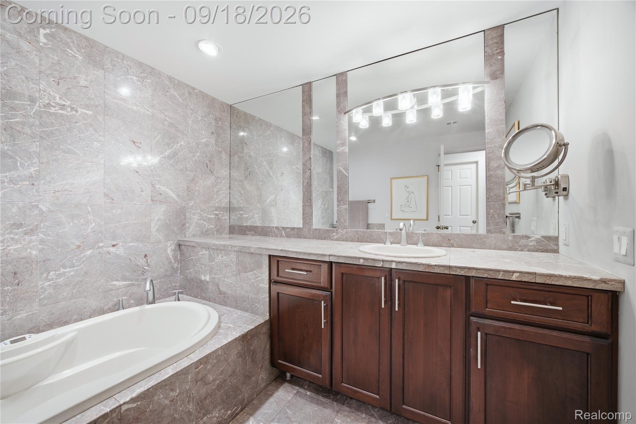 1123 Ivyglen Circle