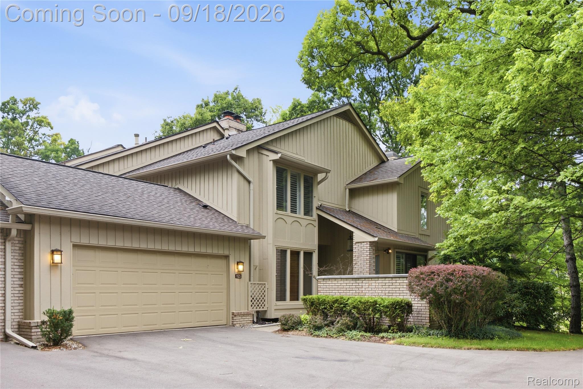 1123 Ivyglen Circle