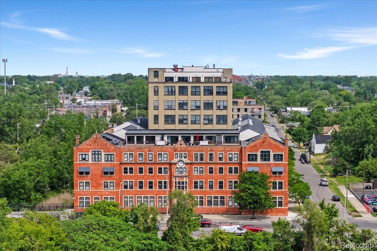 6533 E Jefferson Avenue Unit: 703