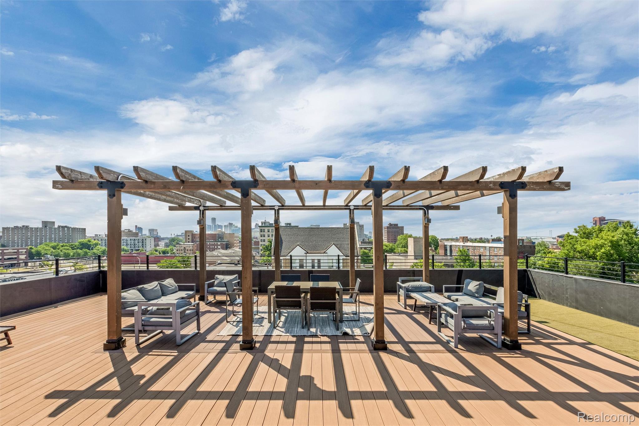 438 Selden Street Unit: 202